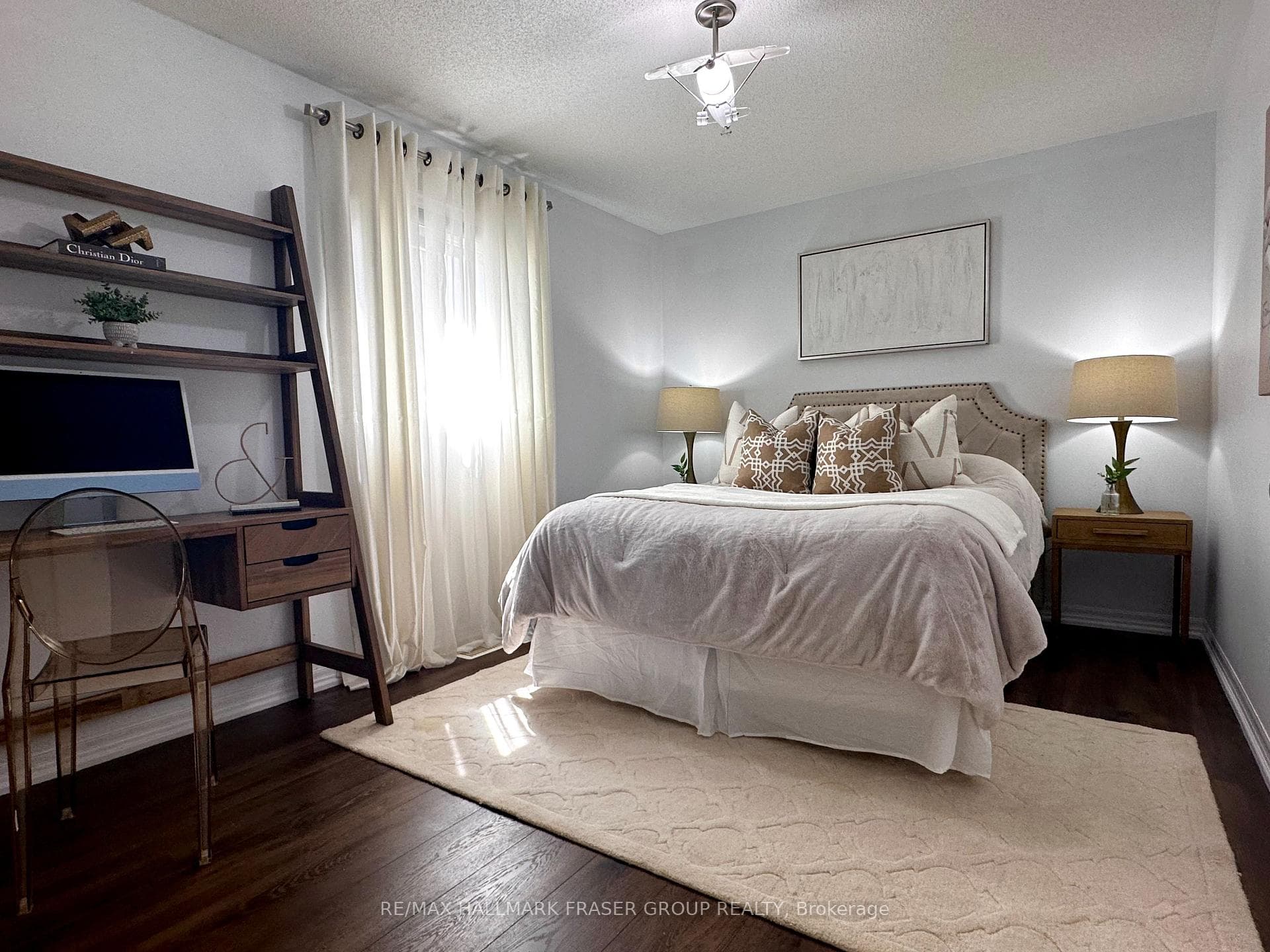 1800 Silverstone Crescent photo 19
