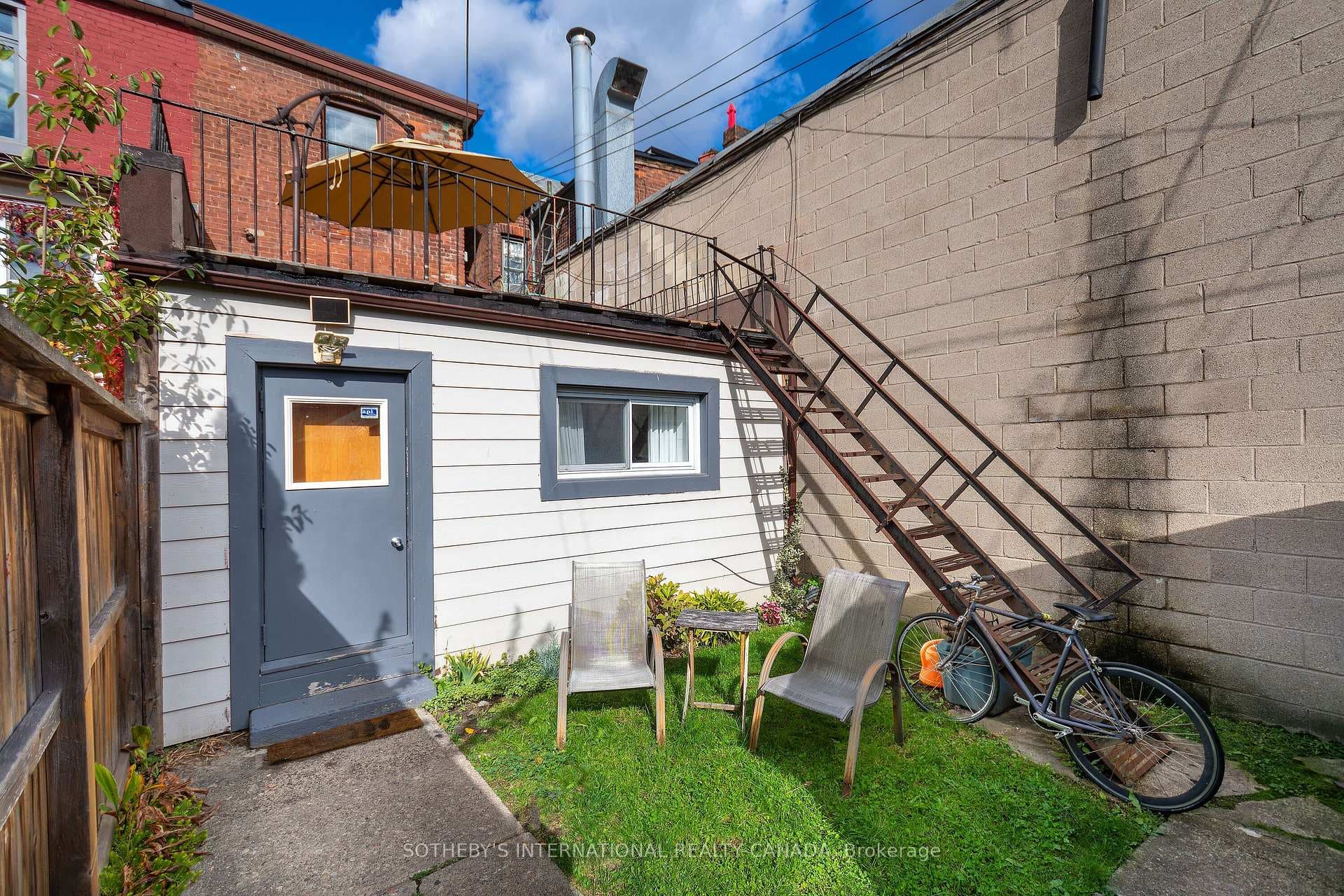 1155 Davenport Road photo 11