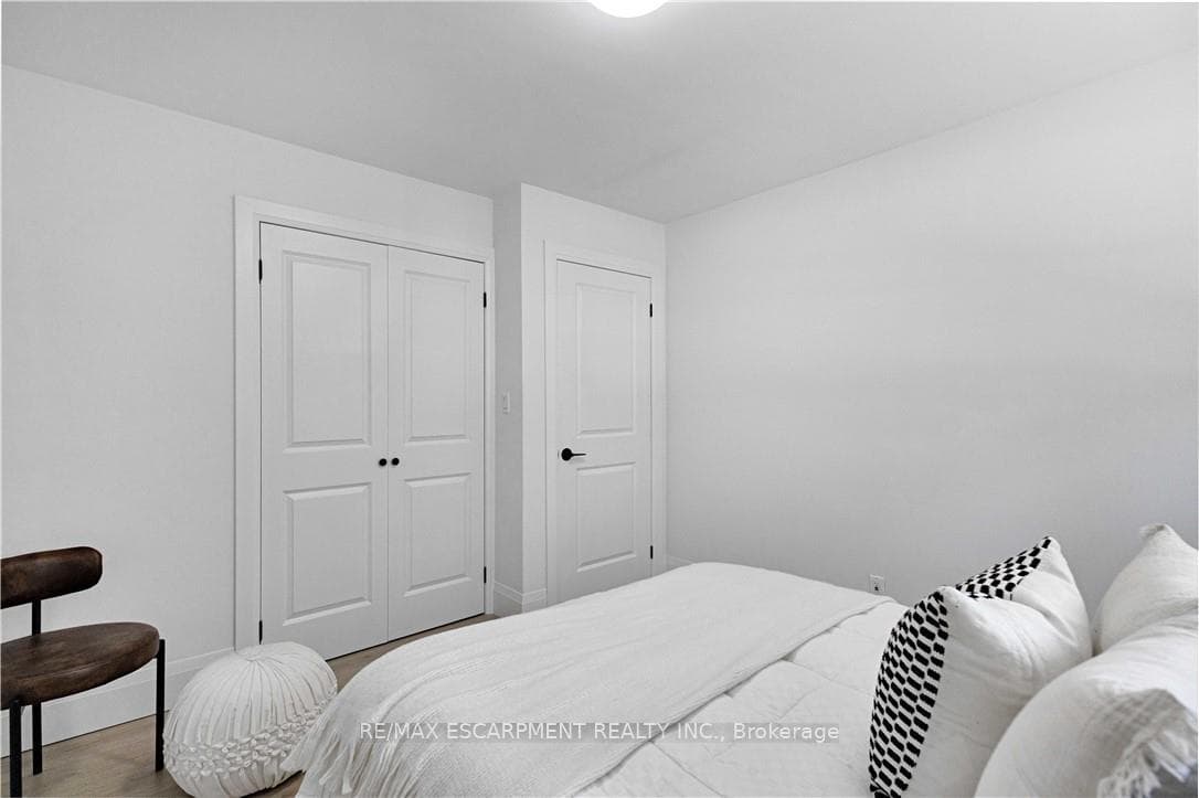 7 Swan Drive photo 21
