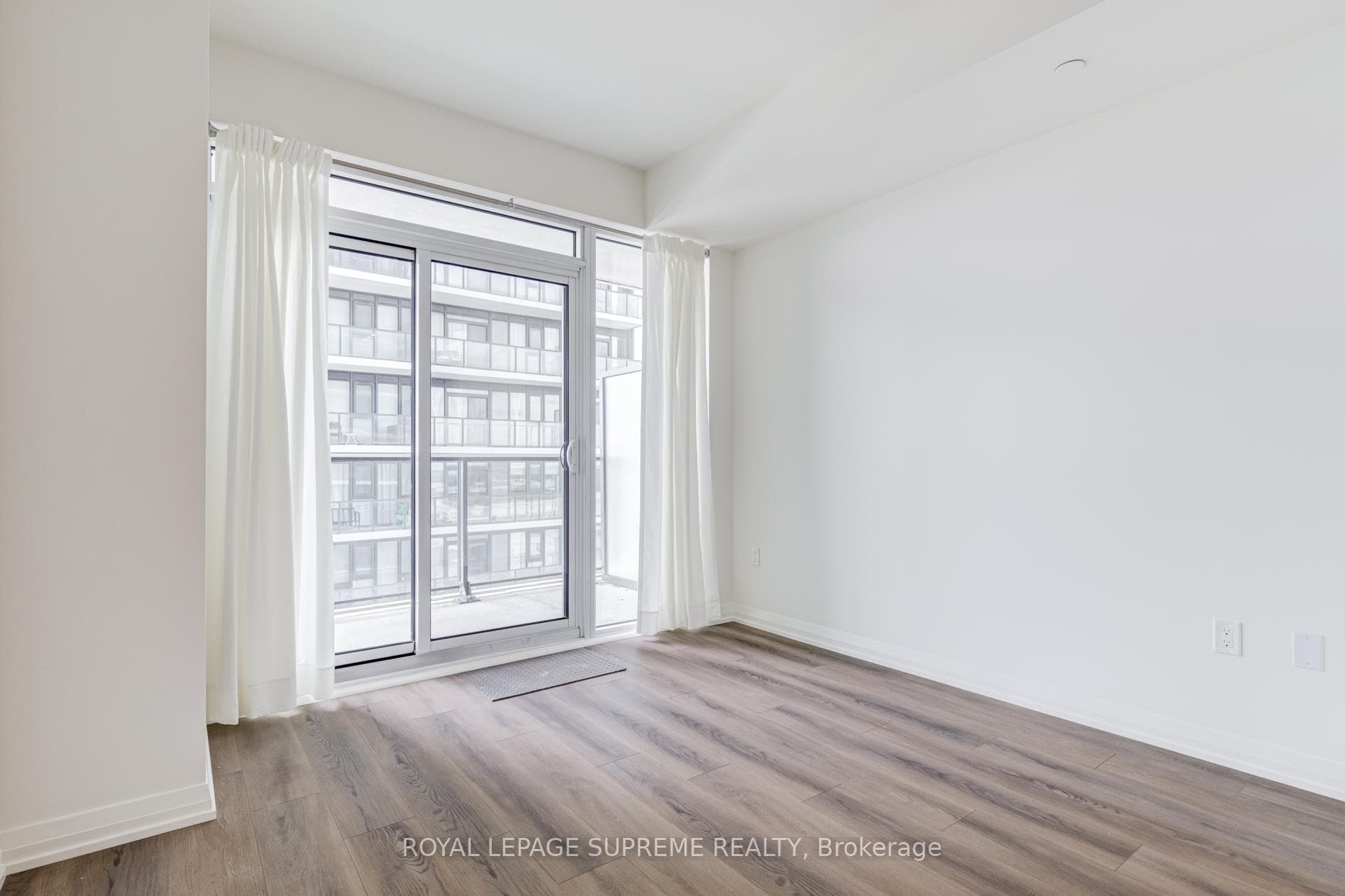 9000 Jane Street Unit 1407 photo 30