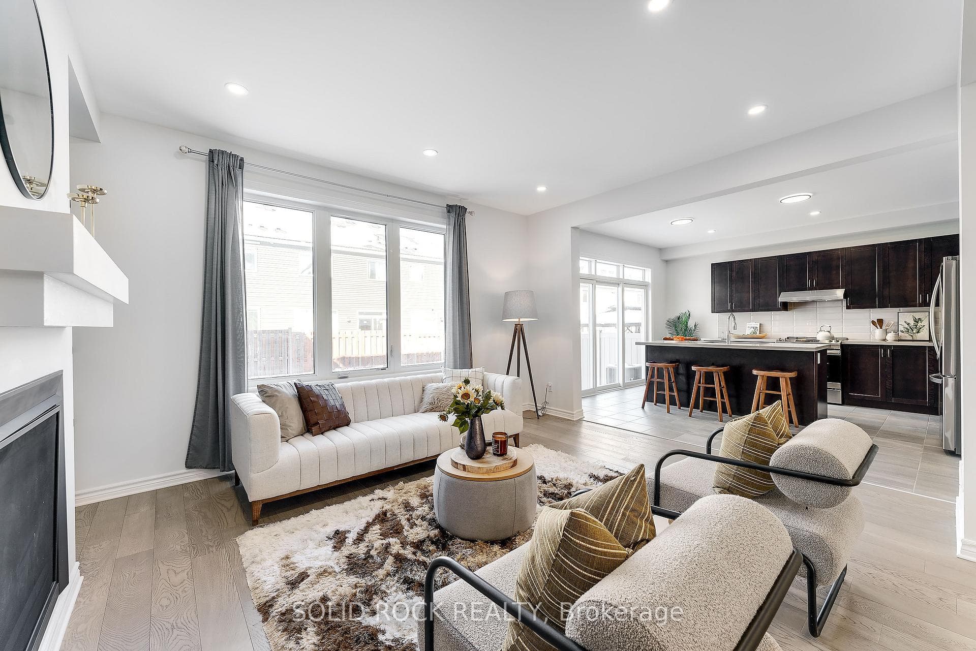 1042 Kilbirnie Drive photo 17