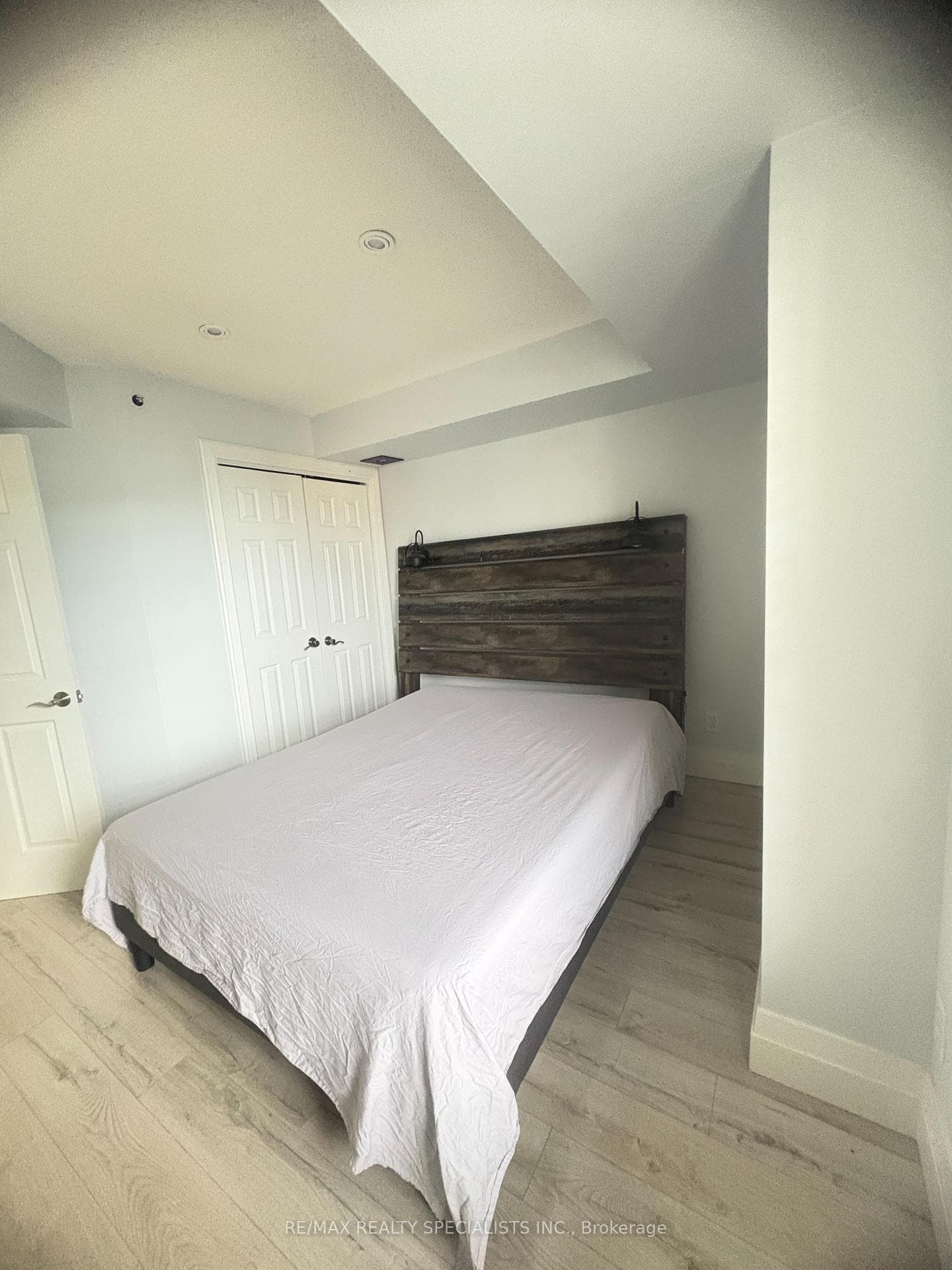 1440 Bishops Gate Unit 406 photo 8