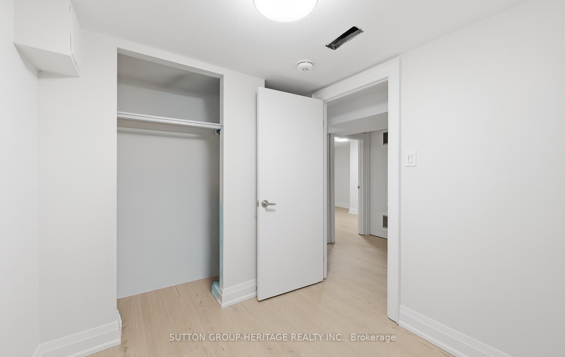 1402 Colmar Avenue photo 37