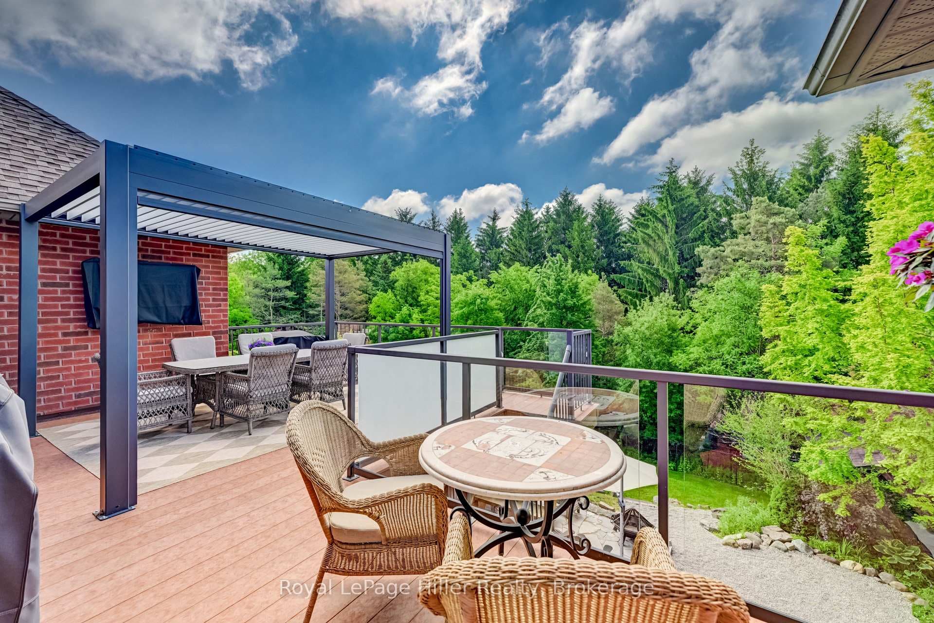 95 Sir Adam Beck Road photo 14