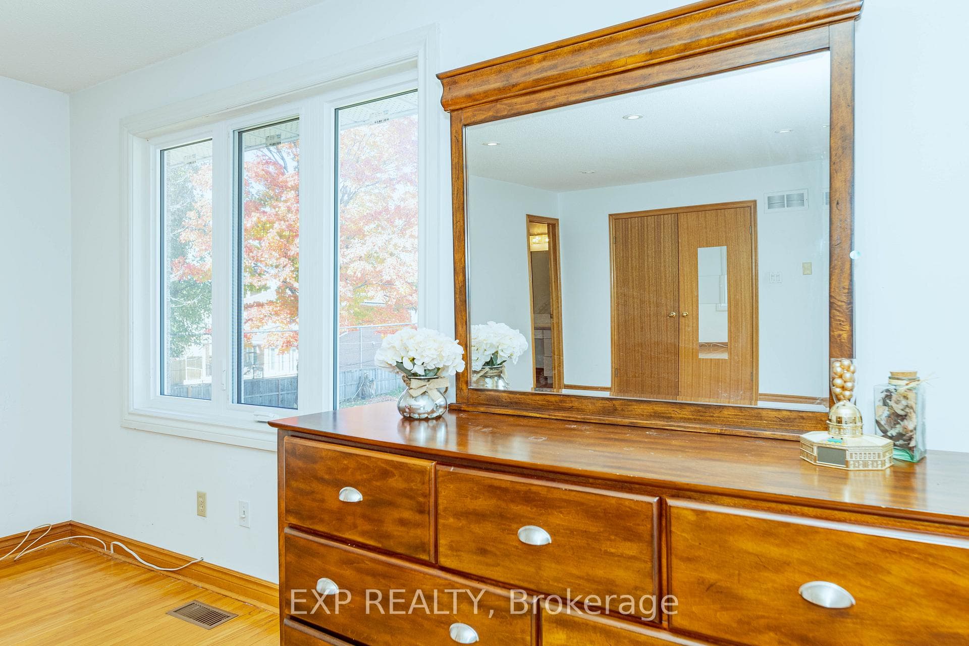 3 Emmeline Crescent photo 27