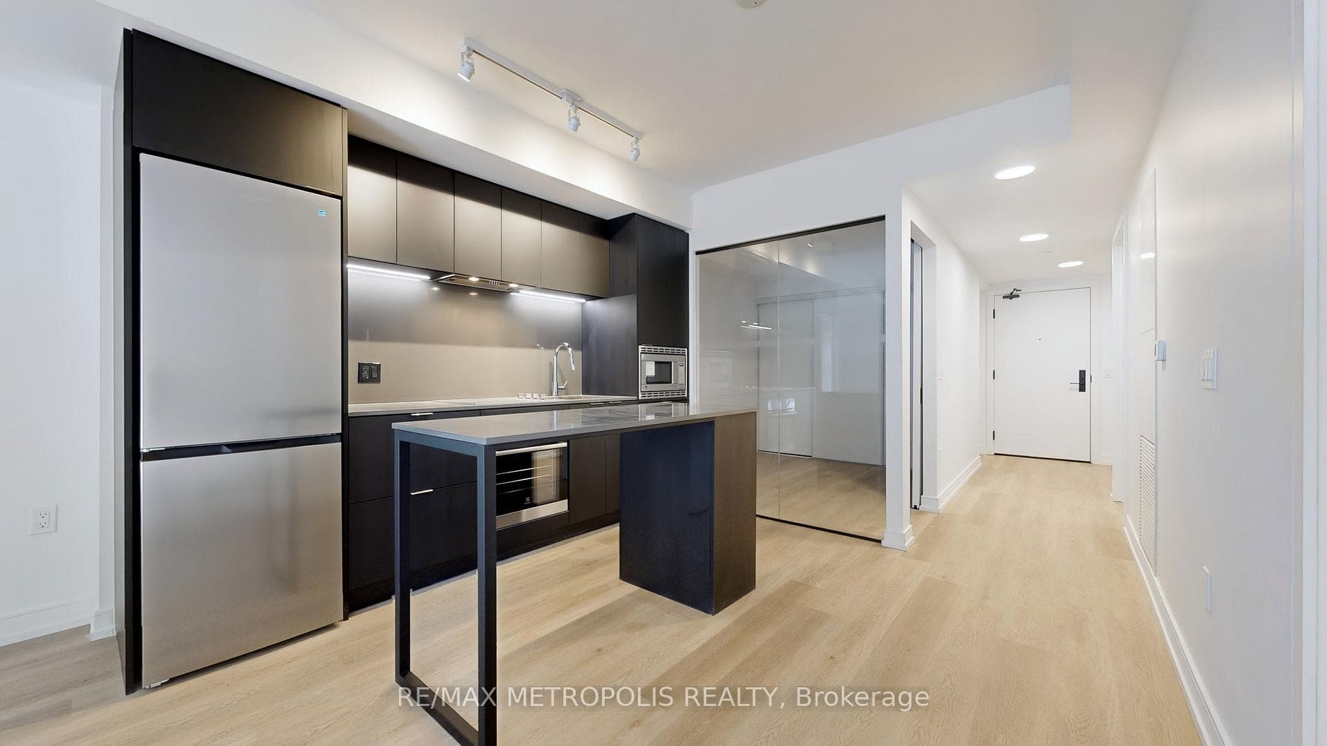 1 Jarvis Street Unit 319 photo 10
