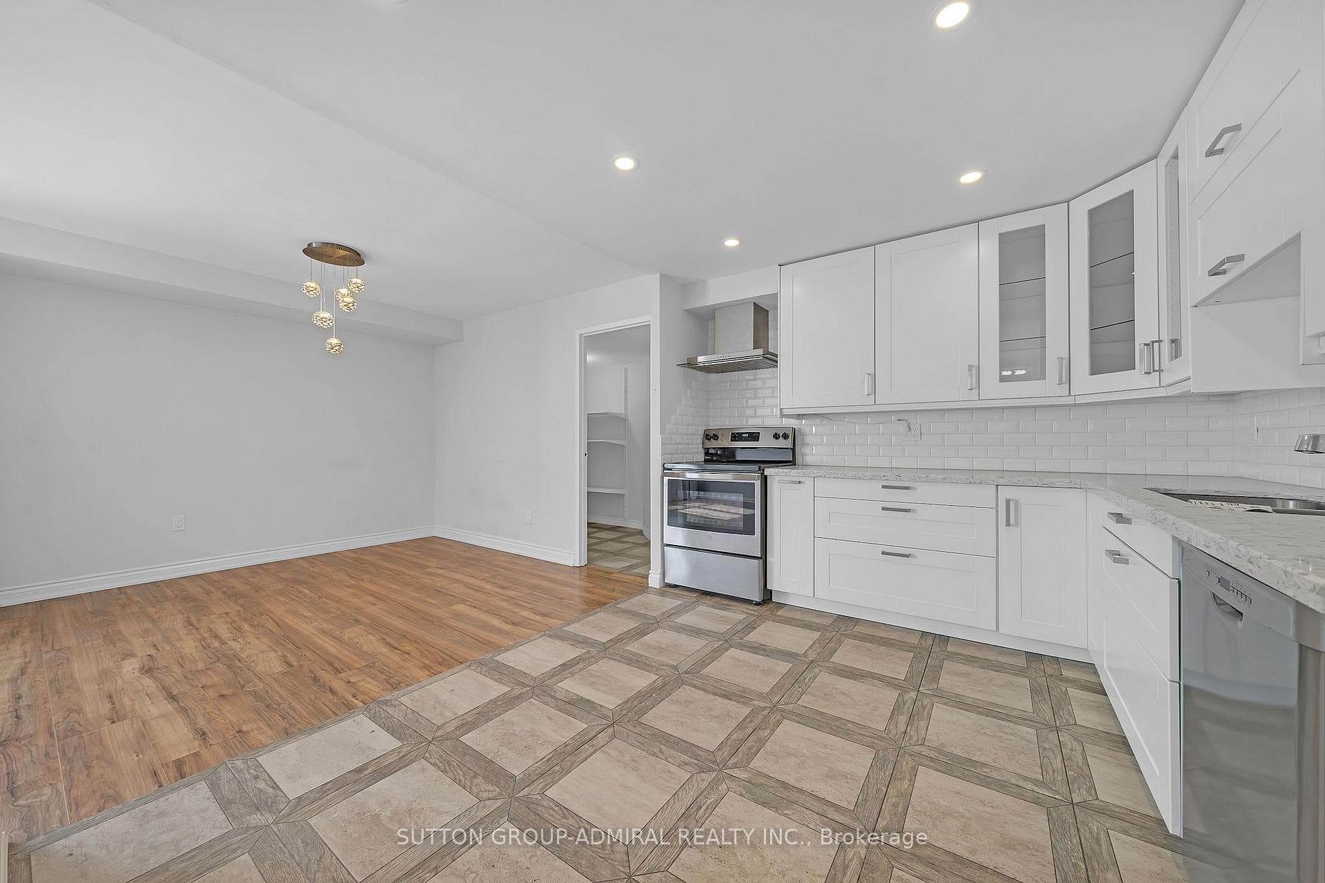 10 Muirhead Road Unit 1602 photo 9