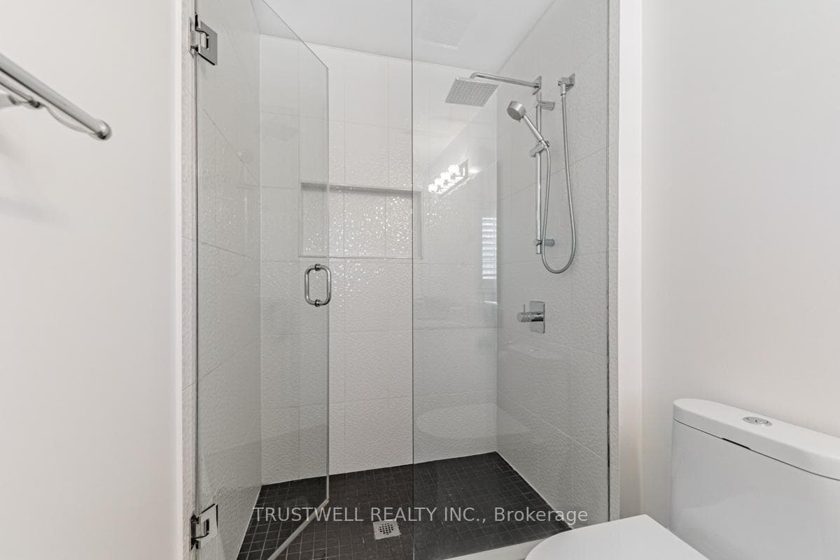 57 Wild Oak Lane photo 13