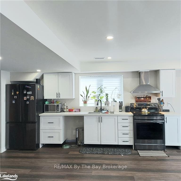 92 BERKELY Street Unit B photo 12