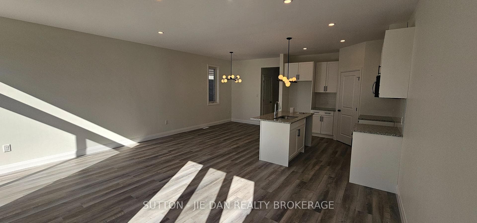 801 CATALPA Square photo 6