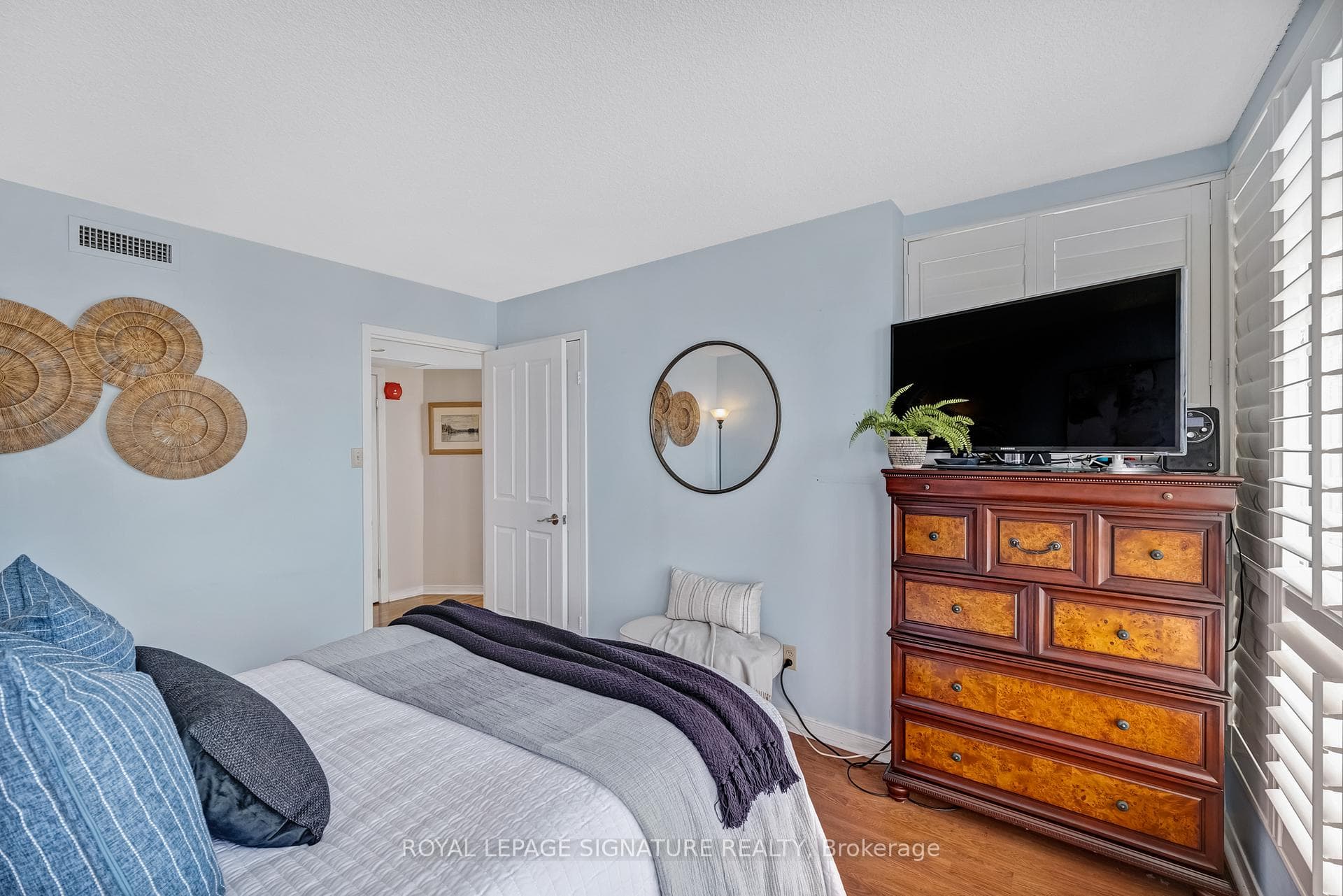 70 Cumberland Lane Unit 501 photo 23
