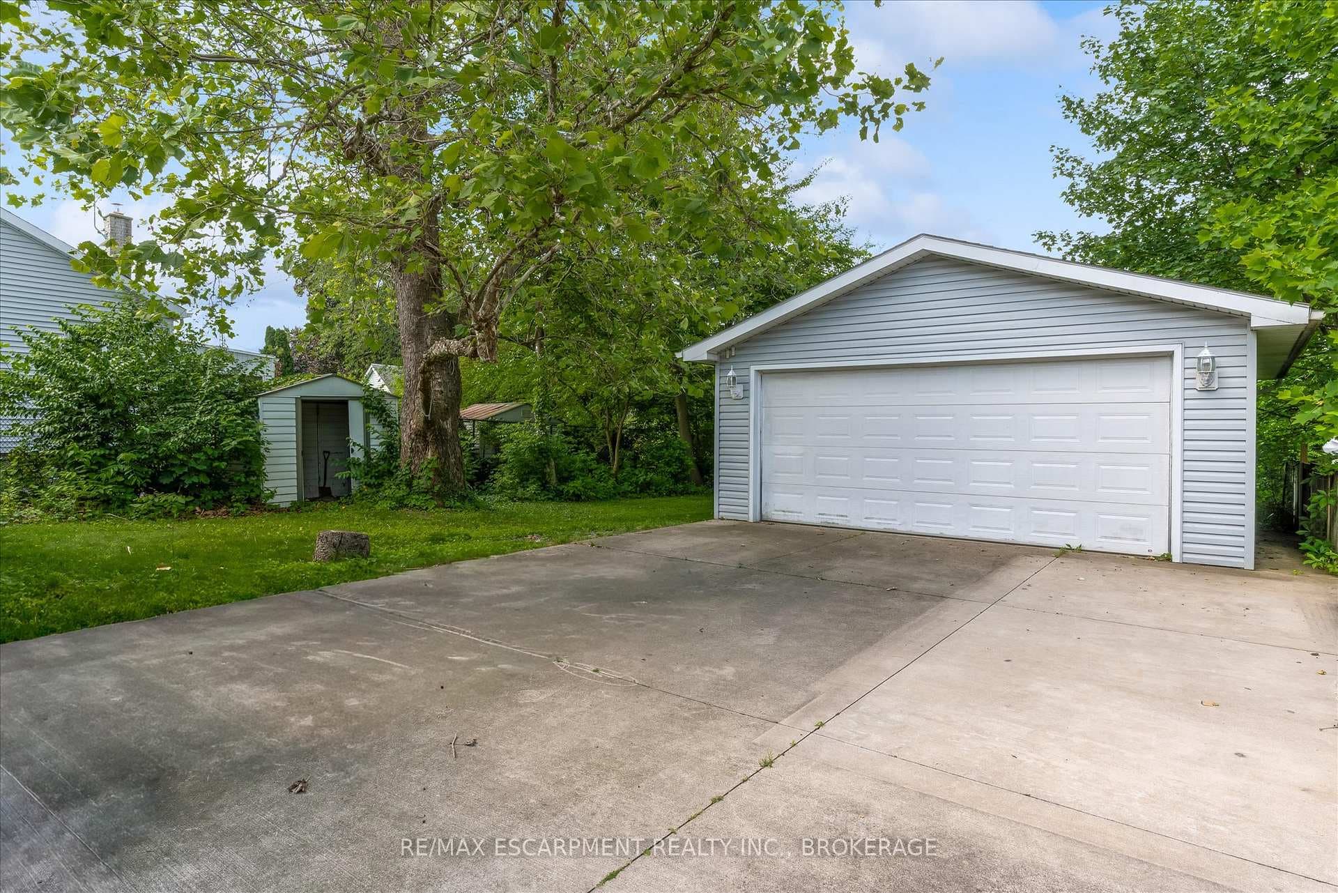 18 Bonavem Drive Unit 1 photo 17