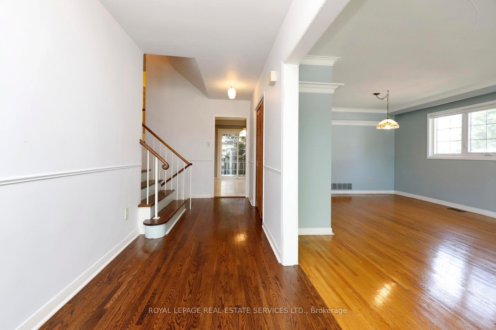 1492 Hillgrove Road photo 6