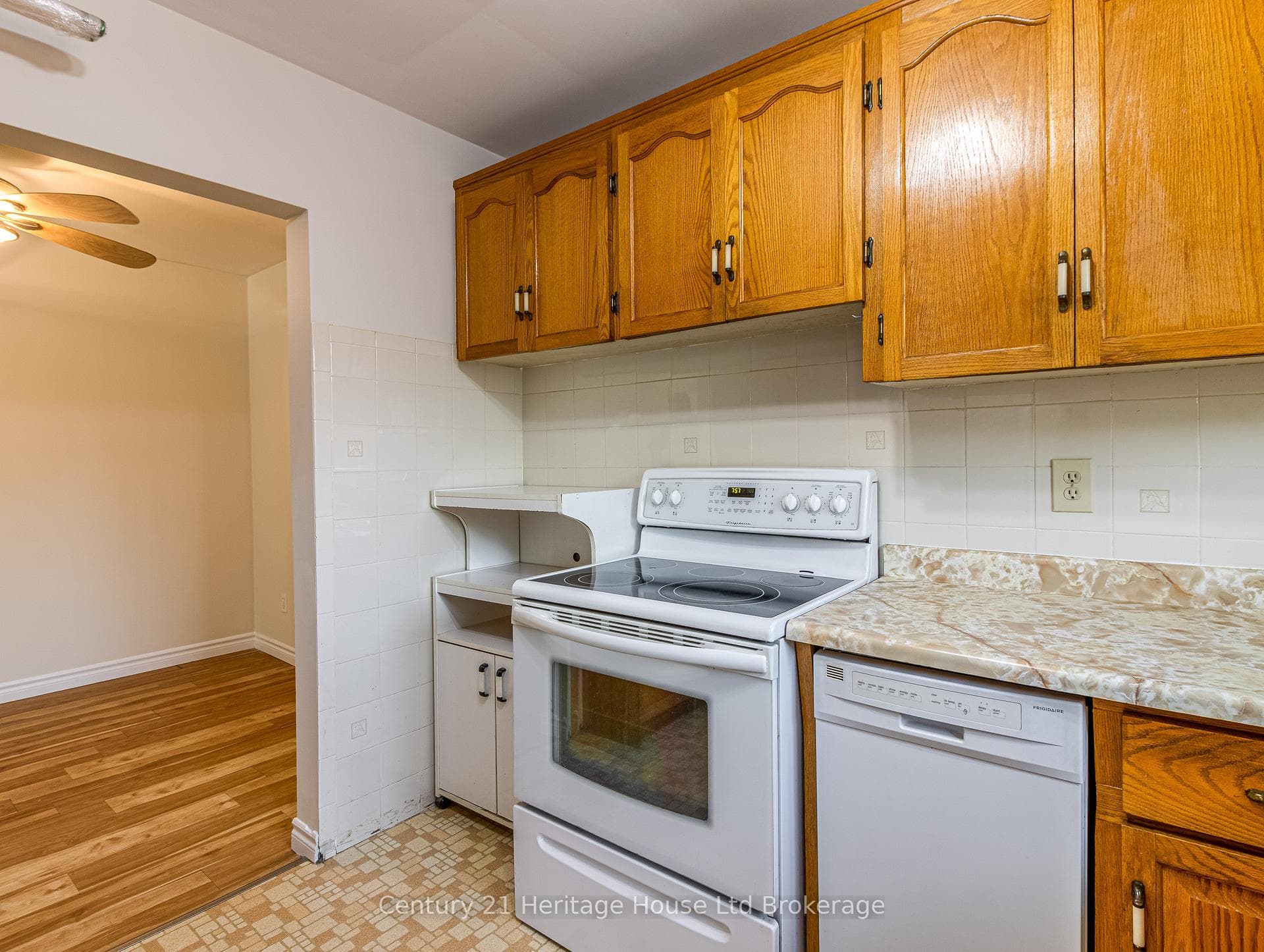 1574 NAIRN Avenue photo 9