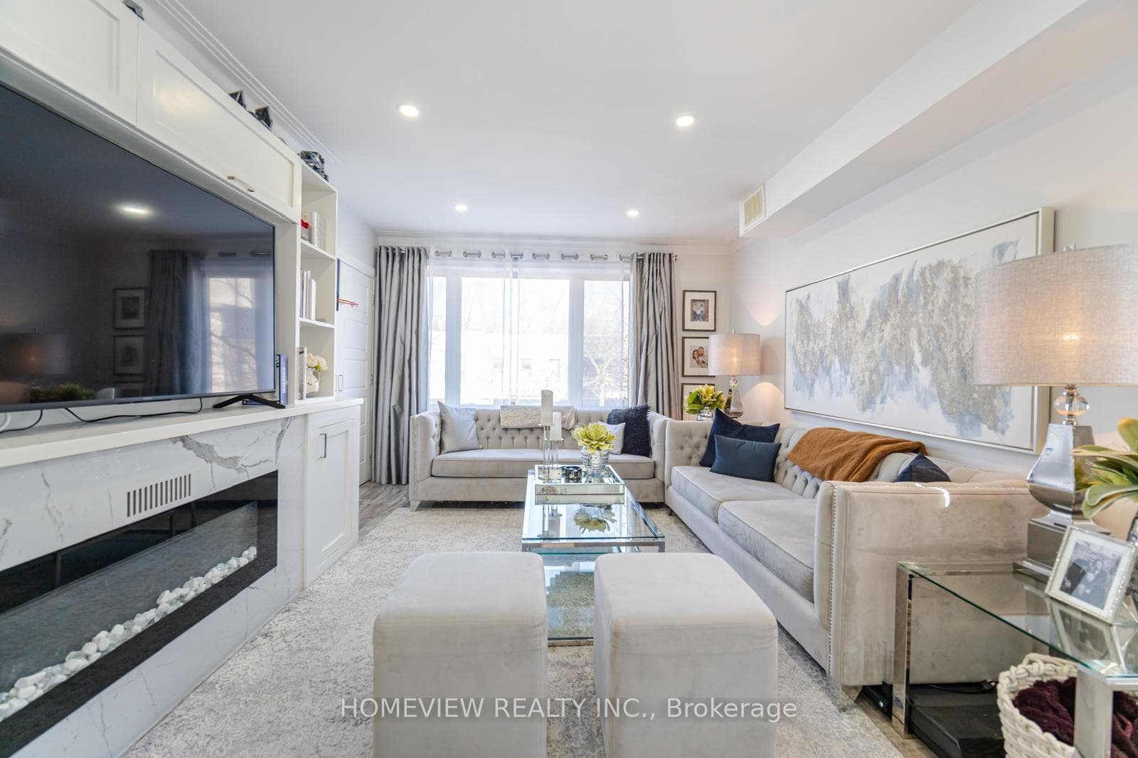 1005 Eglinton Avenue Unit B photo 3