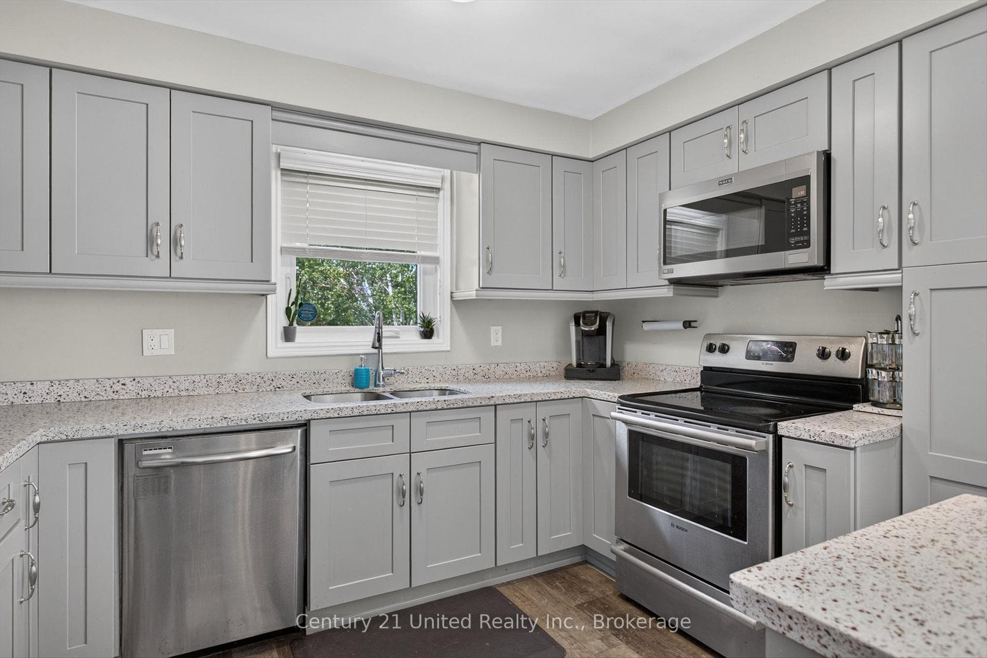 2121 Meadowview Road photo 17