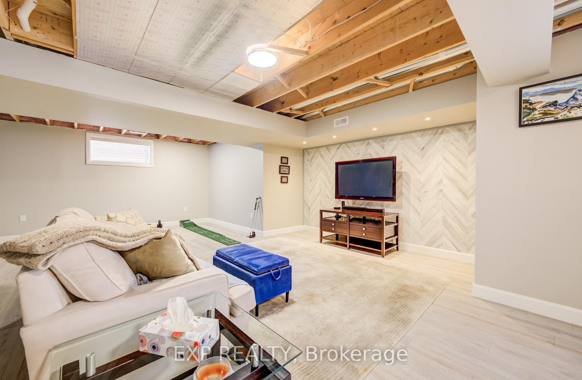 130 Bridge Crescent photo 24