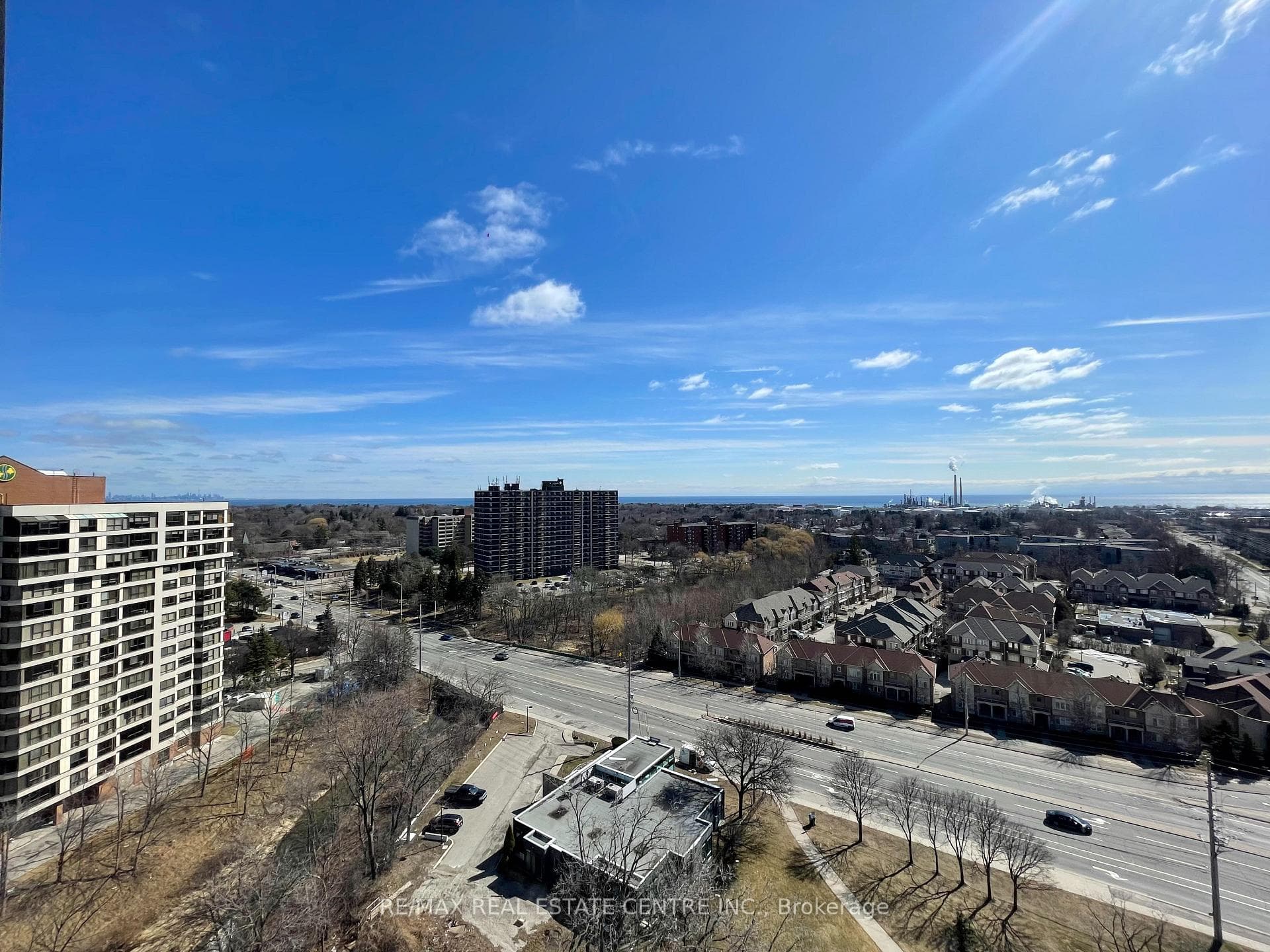 1035 Southdown Road Unit 1606 photo 11