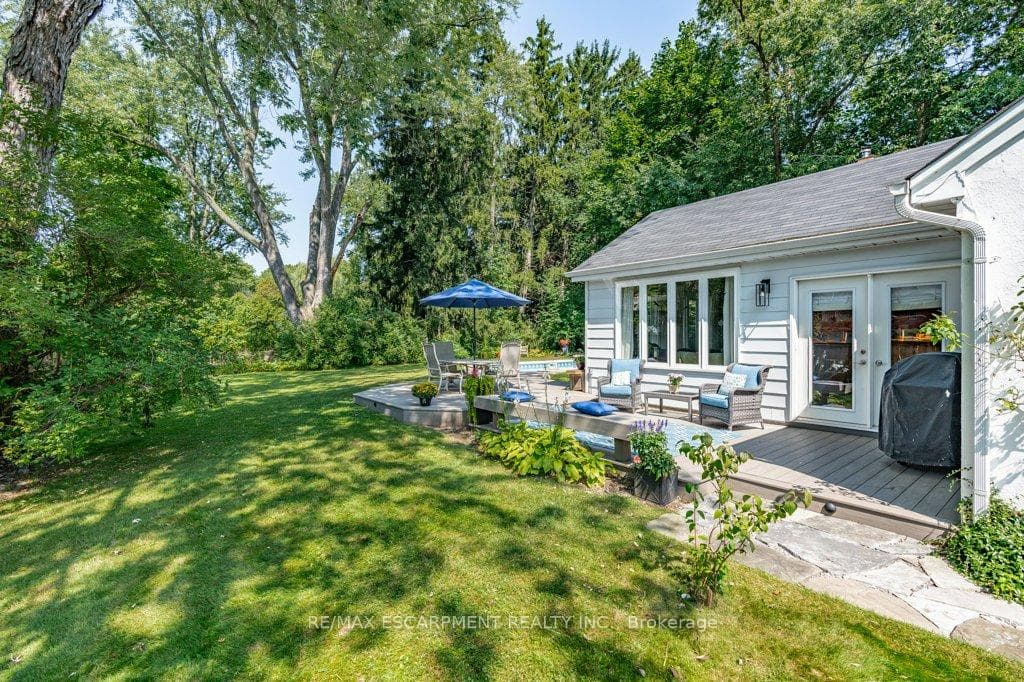 647 Greenwood Drive photo 35