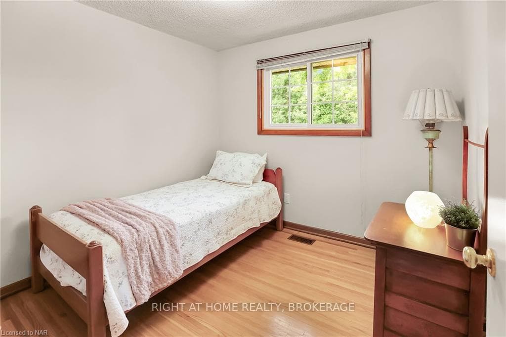 55 AQUADALE Drive photo 13