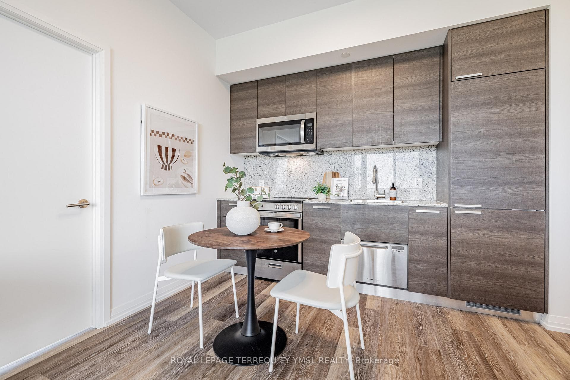 Dinging & Kitchen