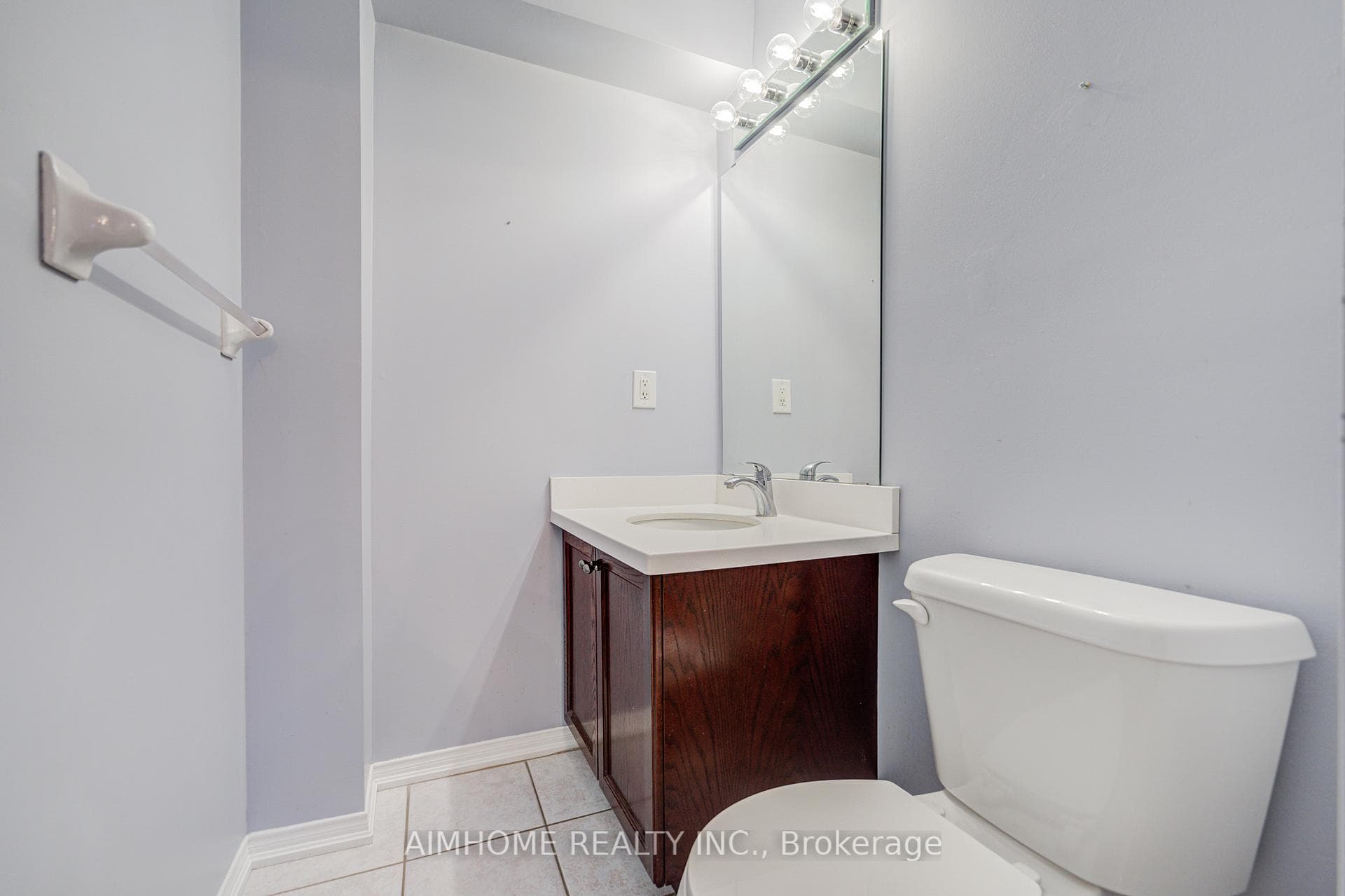 562 Mcbean Avenue photo 12