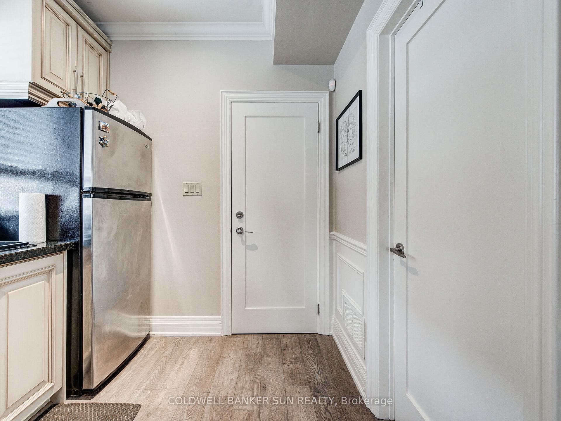 8283 KIPLING Avenue photo 3