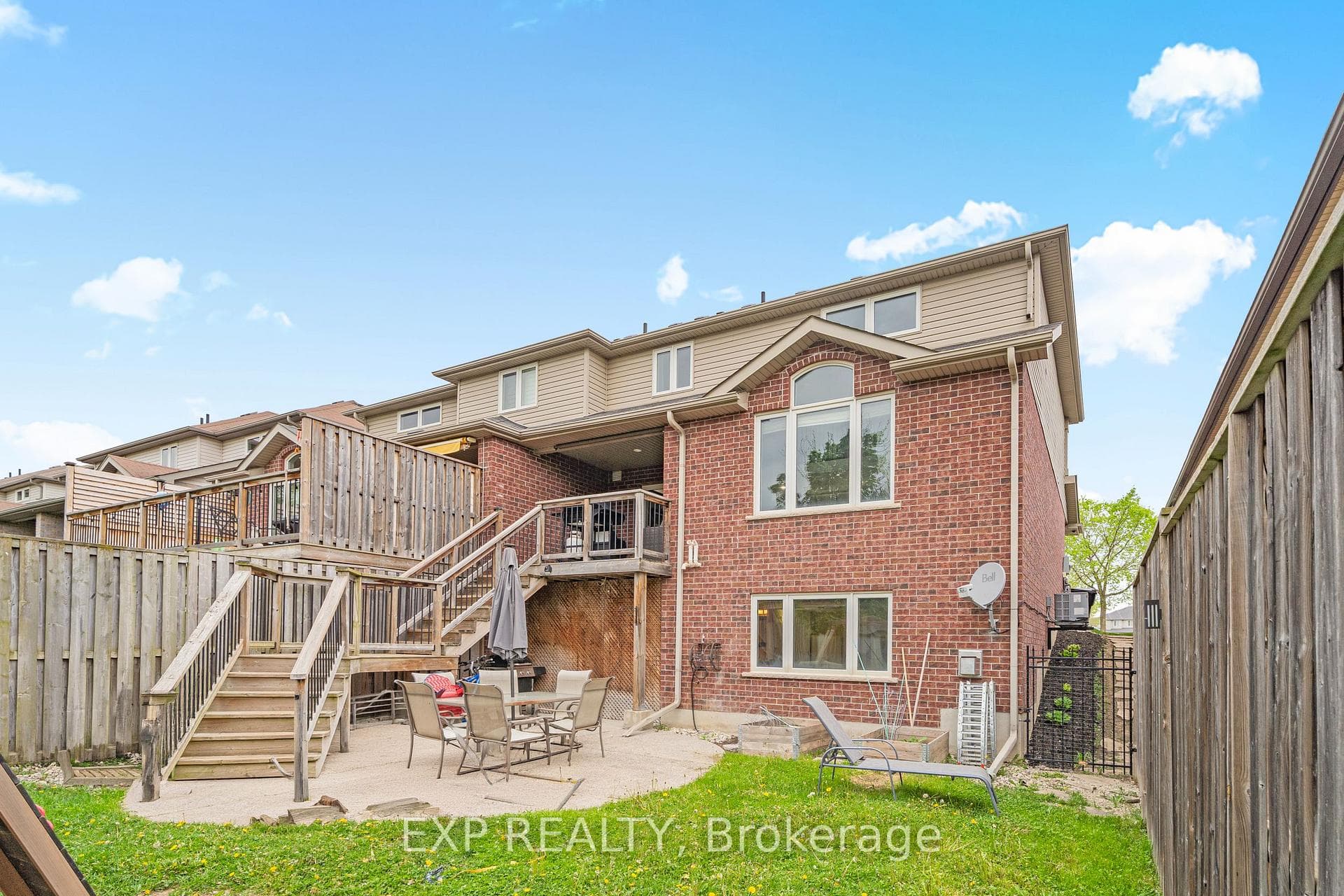 151 Ravenswood Road photo 35