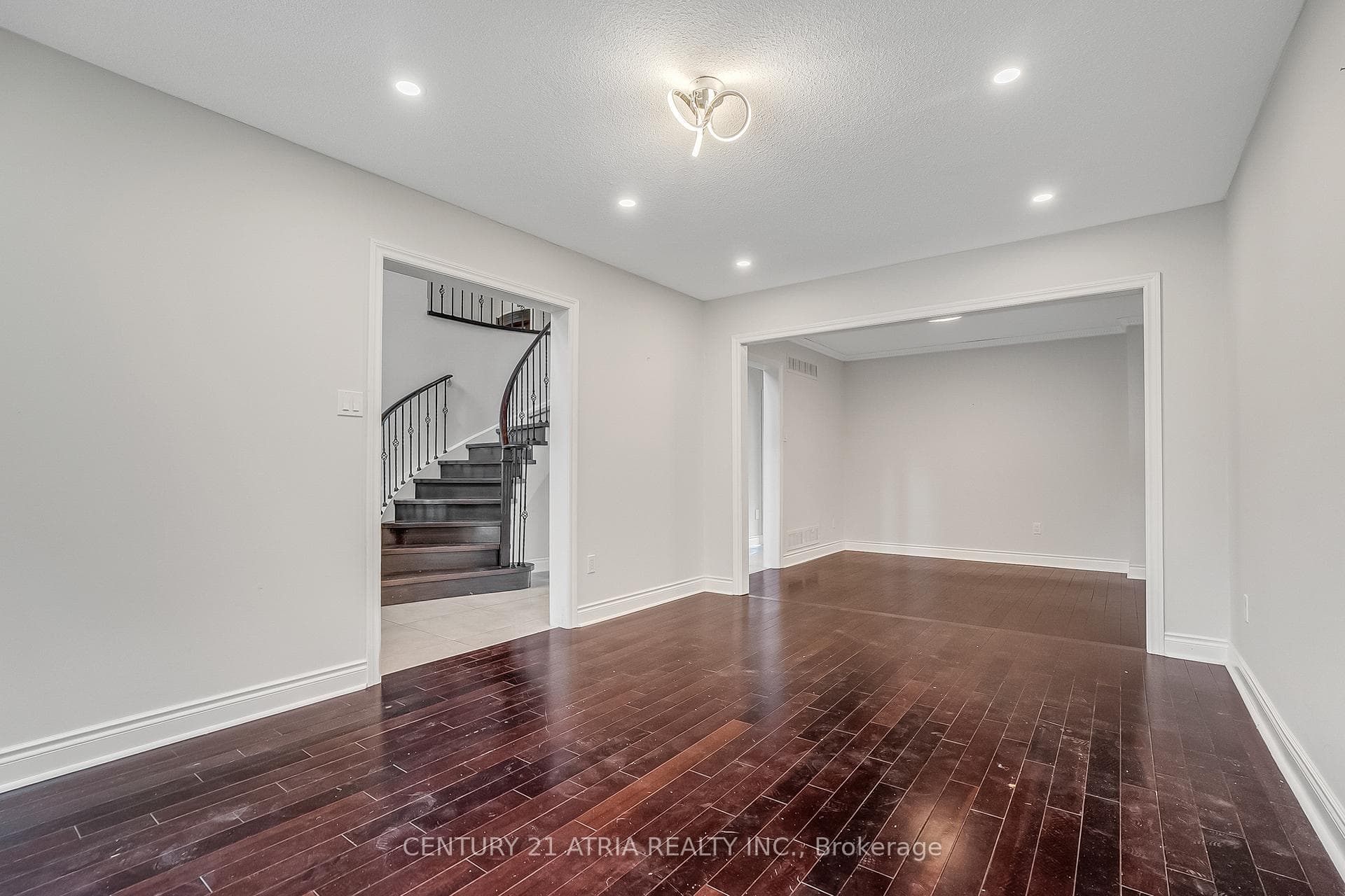 130 Mountbatten Road photo 6