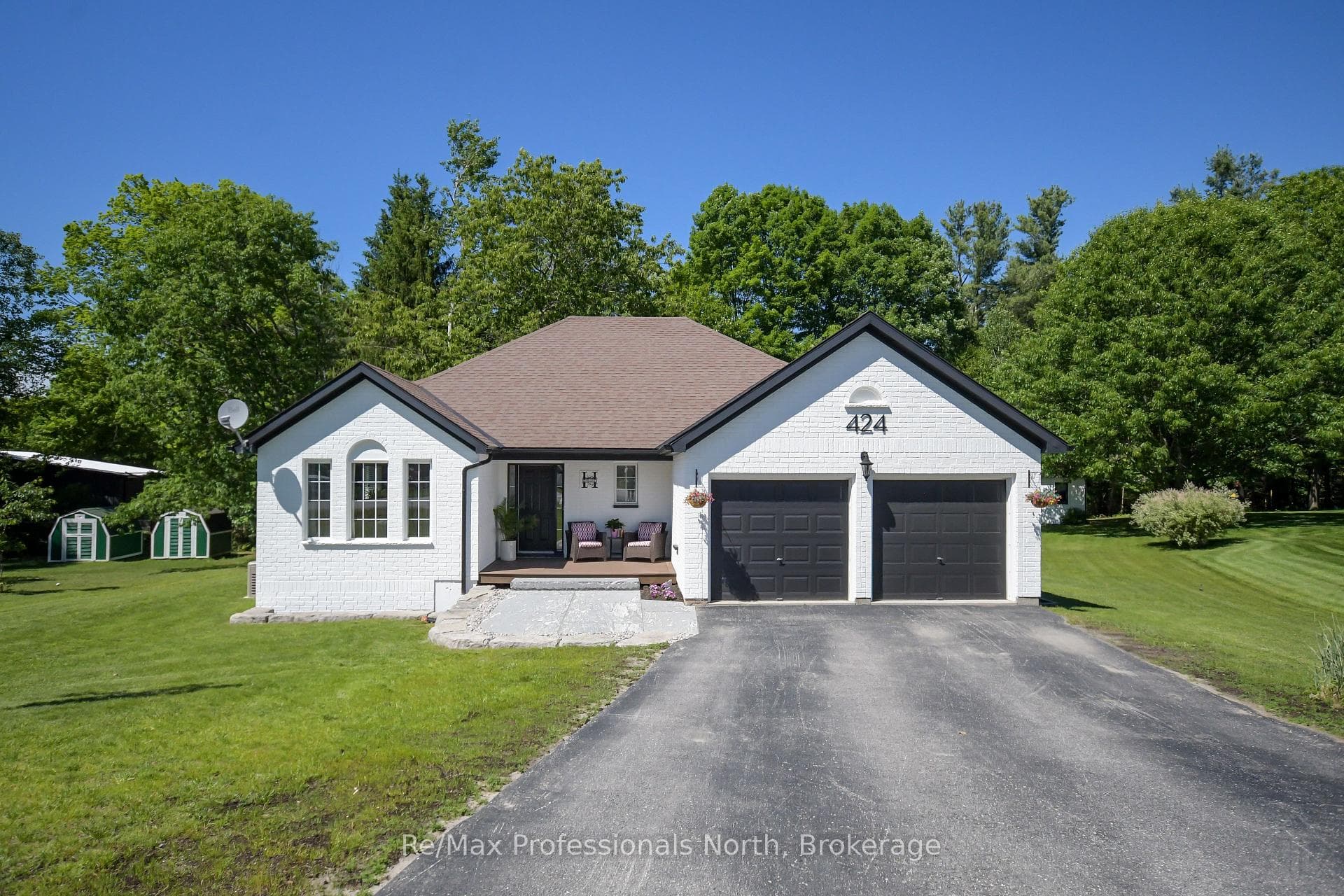 424 ALEXANDER Street photo 2