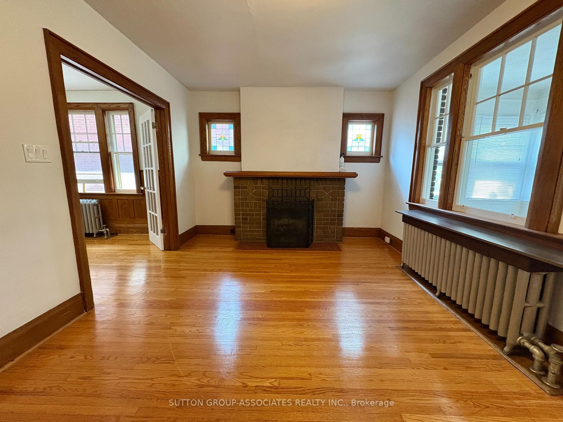 191 Arlington Avenue Unit Upper photo 4