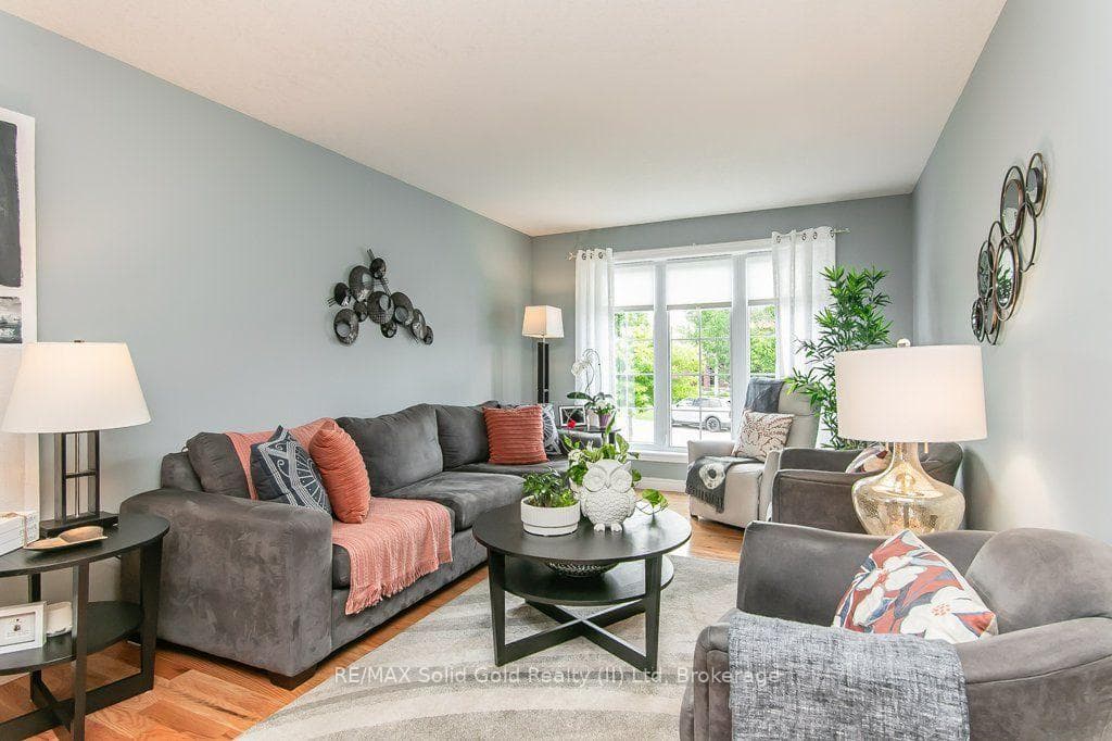 77 Lawrence Street photo 7