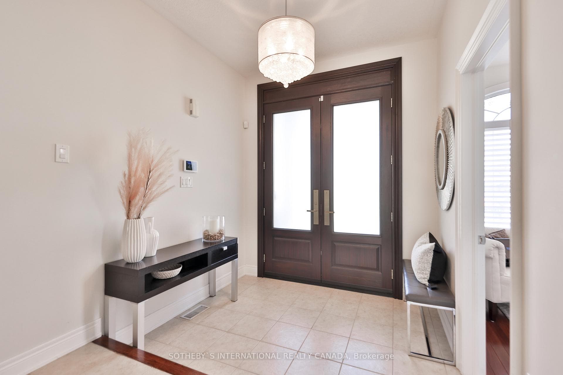 2415 Tesla Crescent photo 3