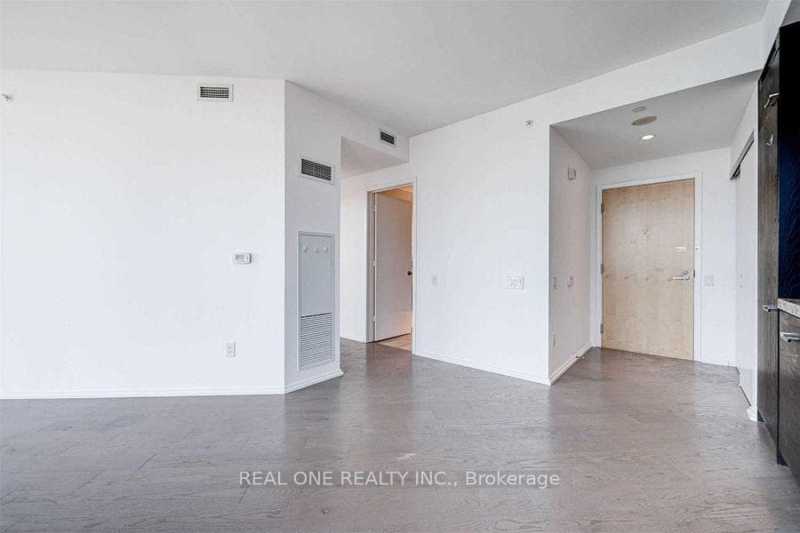 45 Charles Street Unit 812 photo 9