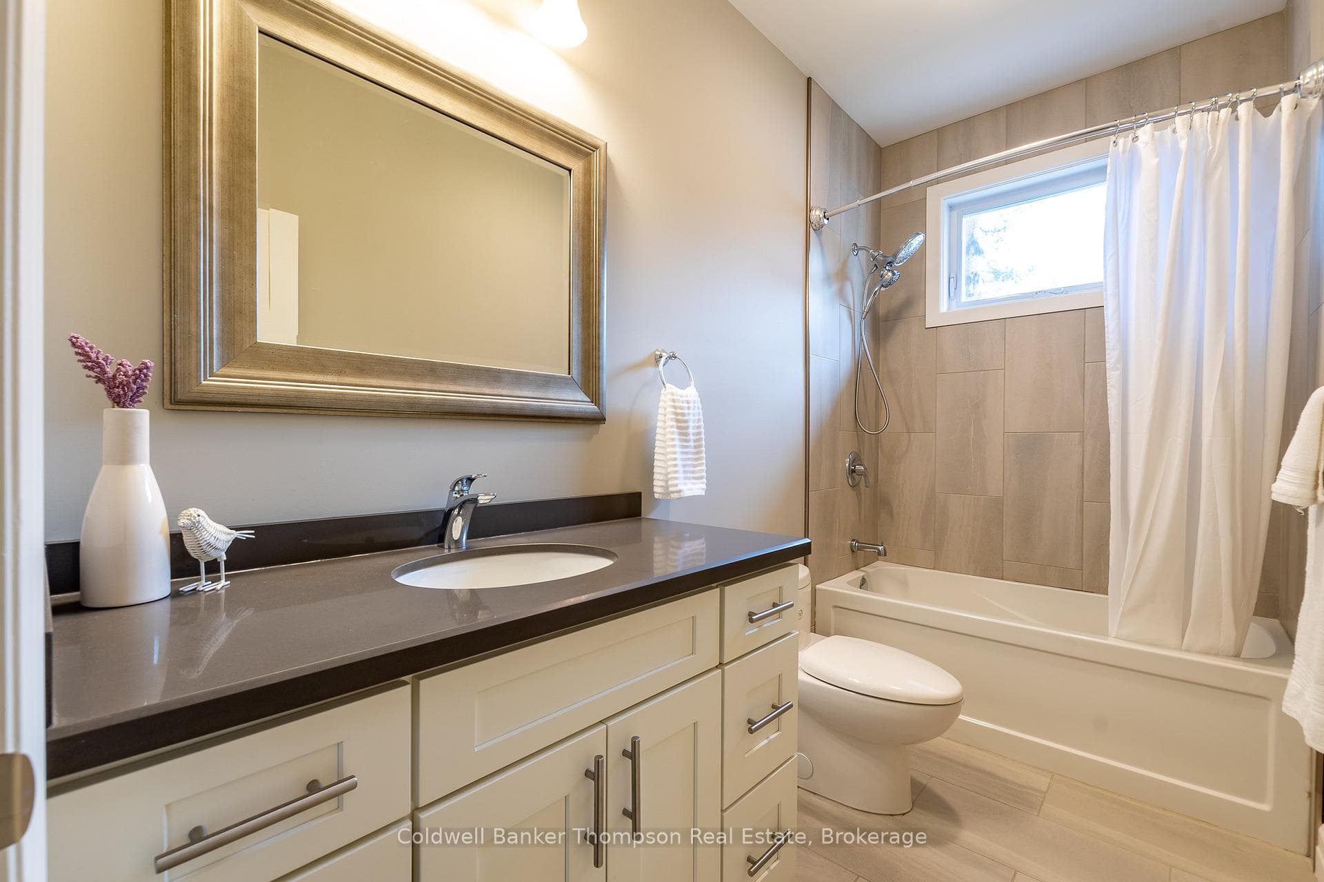 8 Newhaven Court photo 19