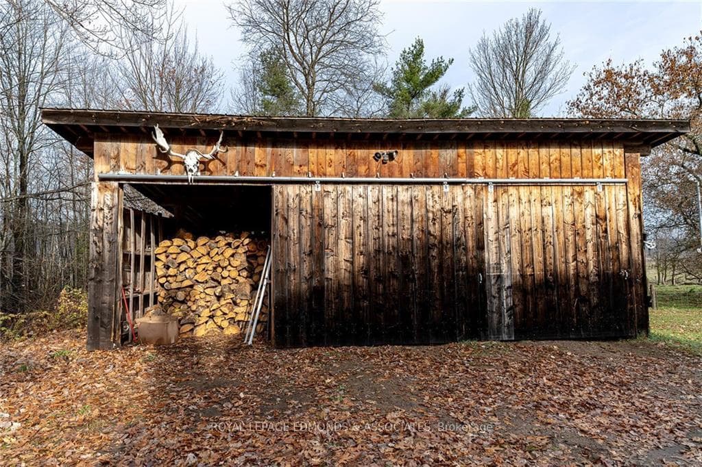 10149 ROUND LAKE Road photo 13