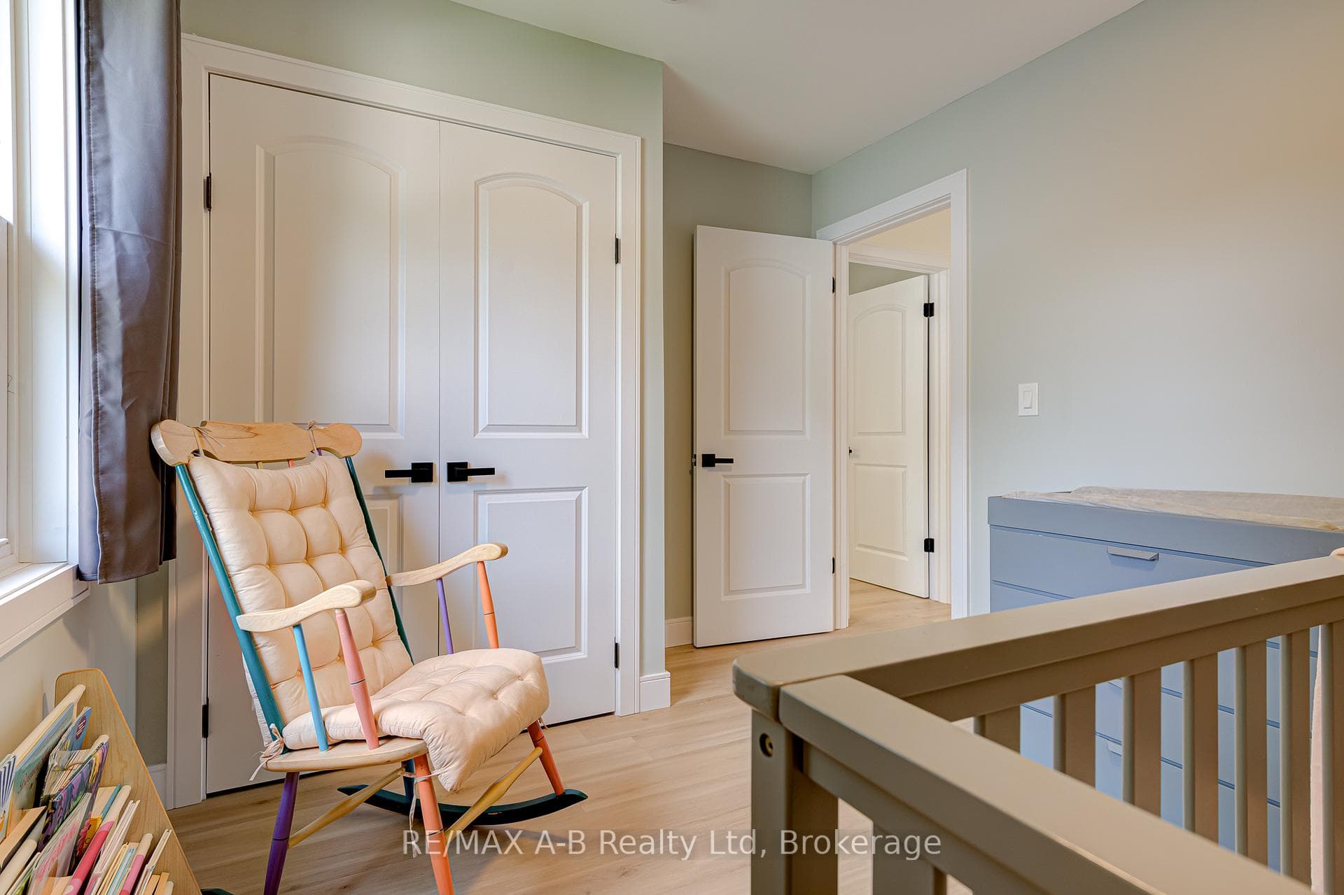 261 Albert Street photo 39