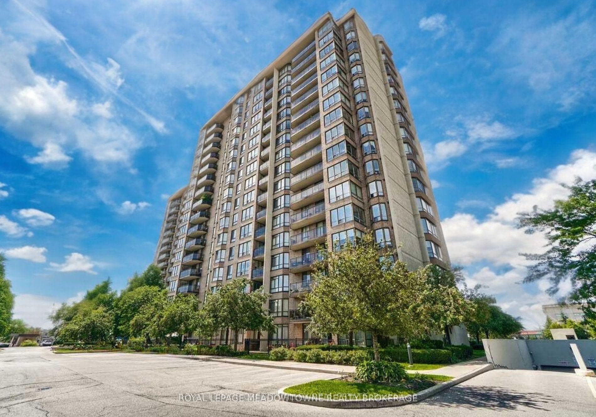 20 Cherrytree Drive Unit 1512 photo 1