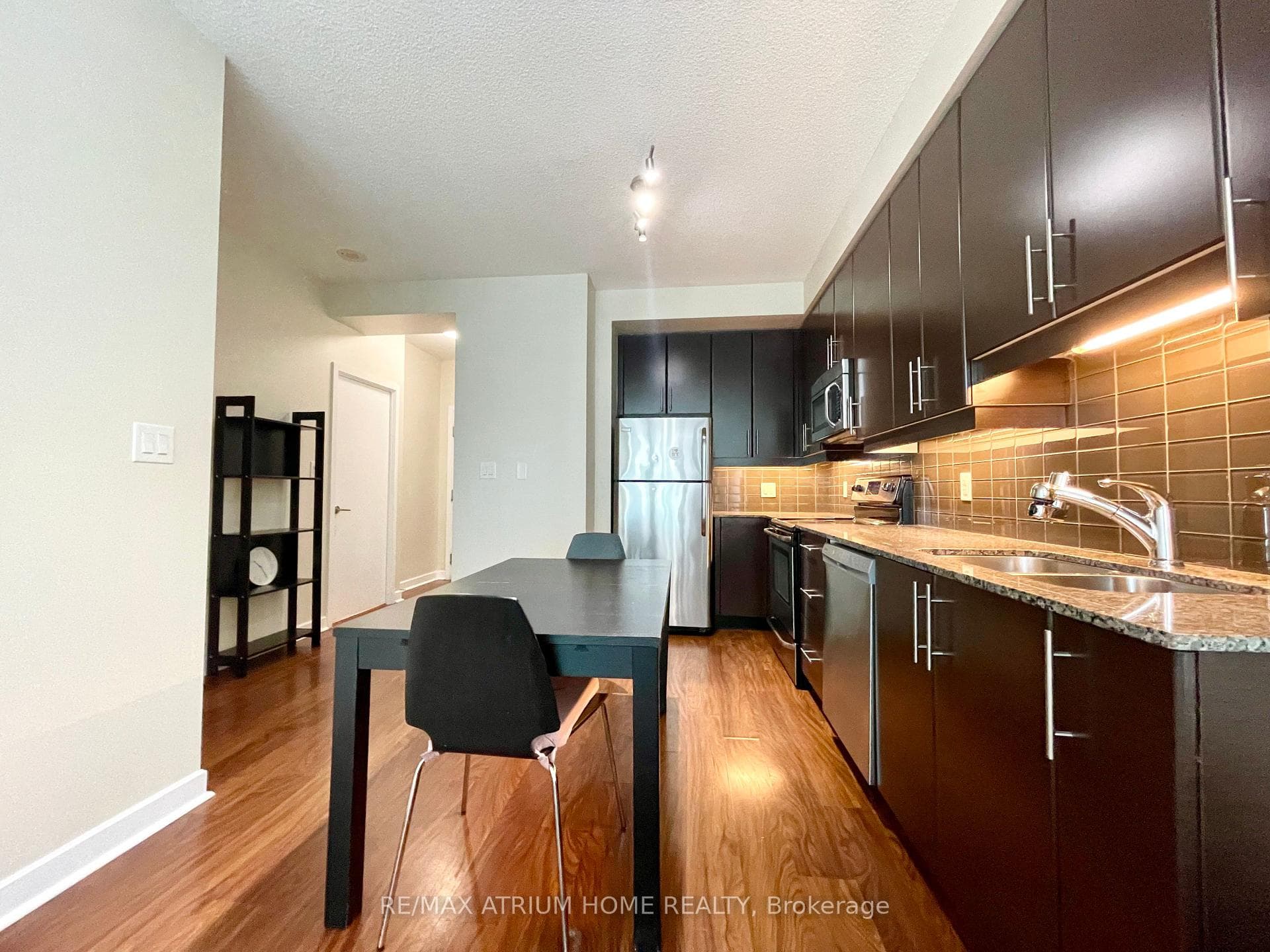 33 Bay Street Unit 2206 photo 4
