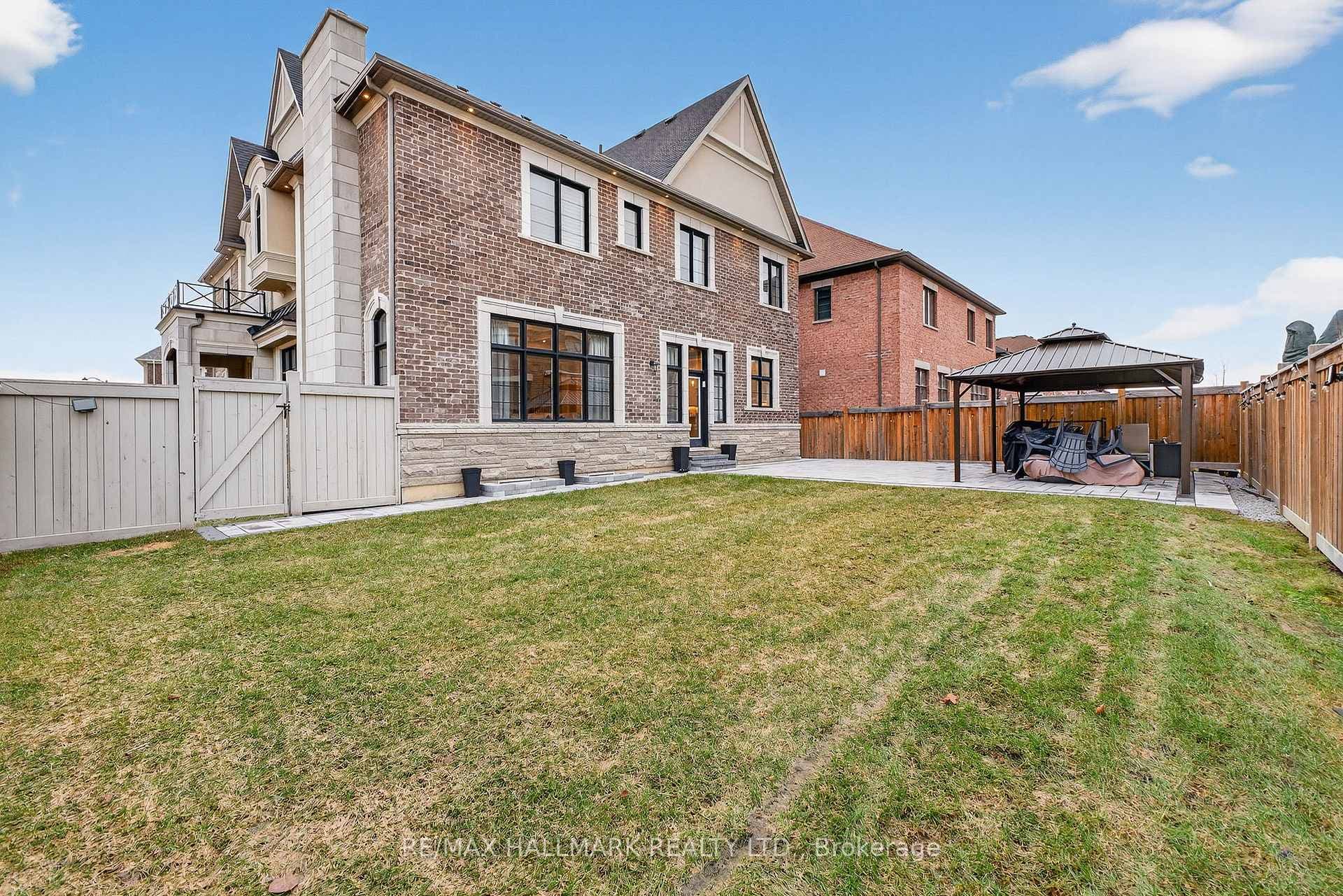 1 John Henry Street photo 49