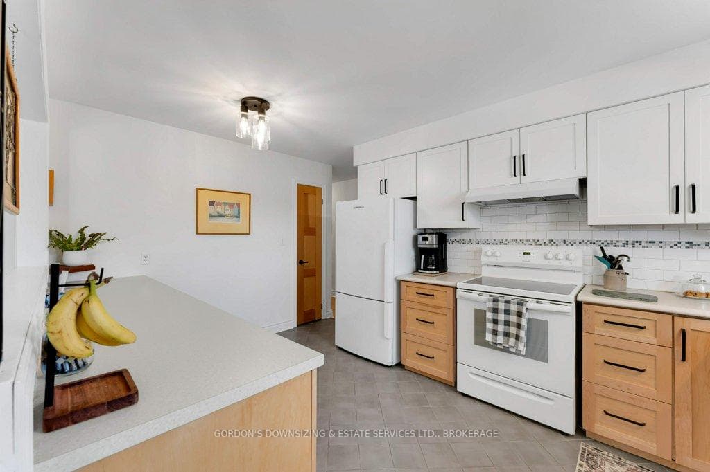 821 Haverhill Drive photo 11