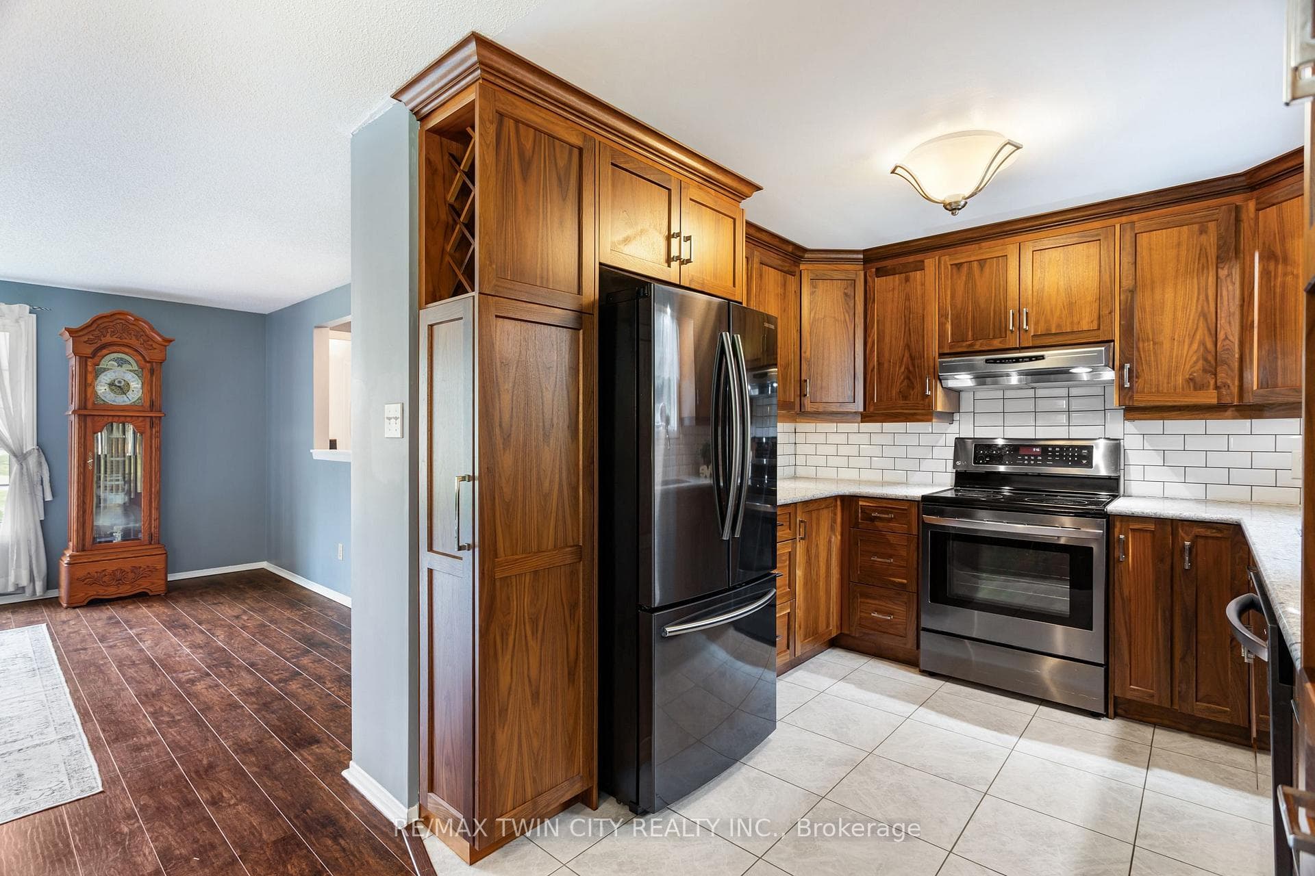3 Sunshine Place photo 18
