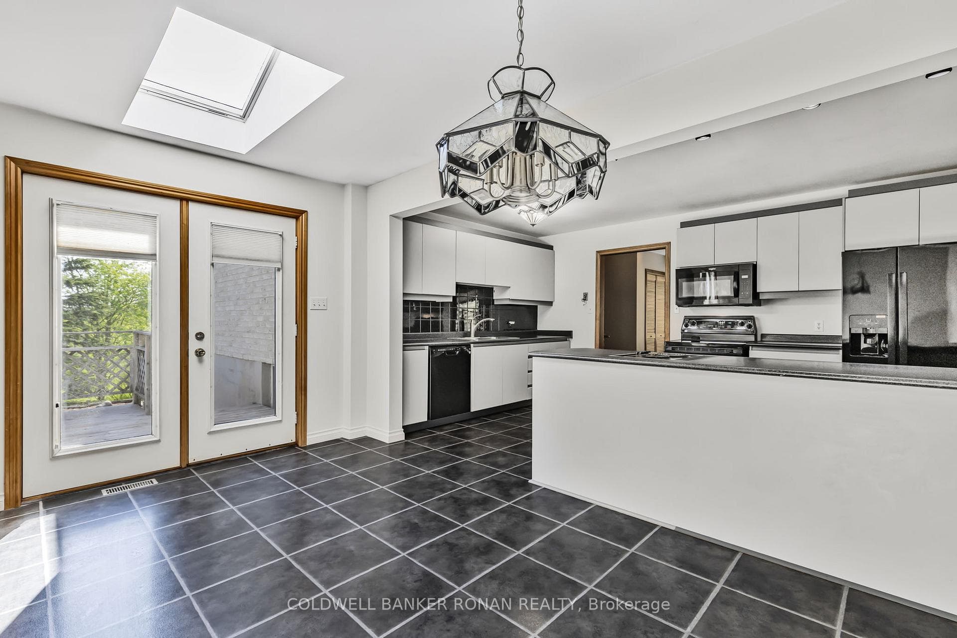 7258 2nd Line photo 15