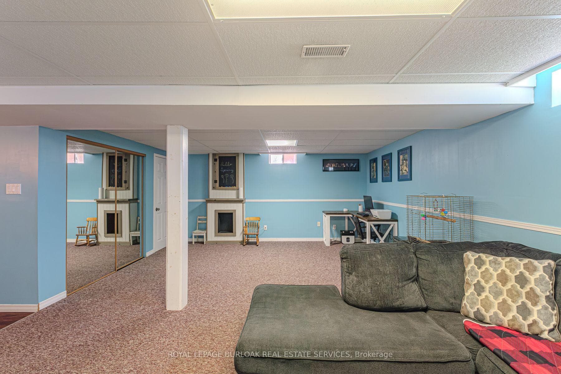 8 Ivy Crescent photo 25