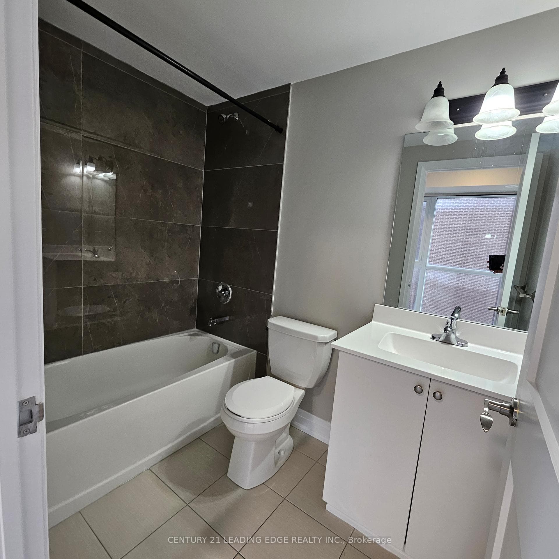 18 Coles Avenue Unit 603 photo 20