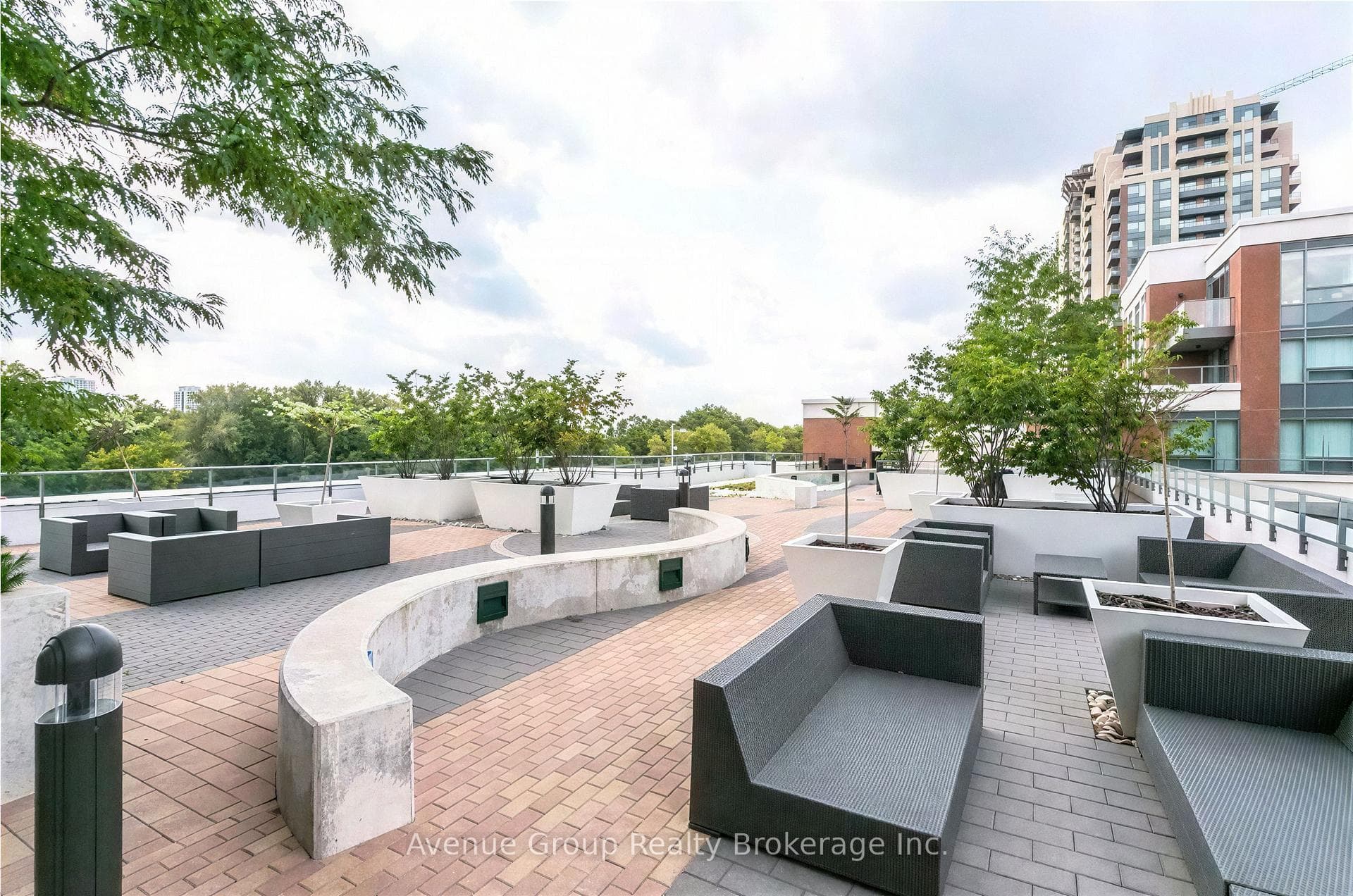 8228 Birchmount Road Unit Ph07 photo 11