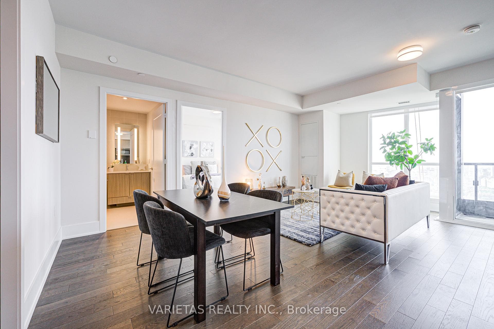 585 Bloor Street Unit 4319 photo 11
