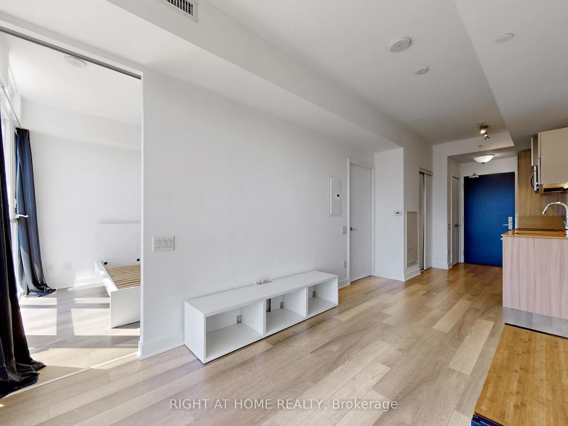290 Adelaide Street Unit 3509 photo 5