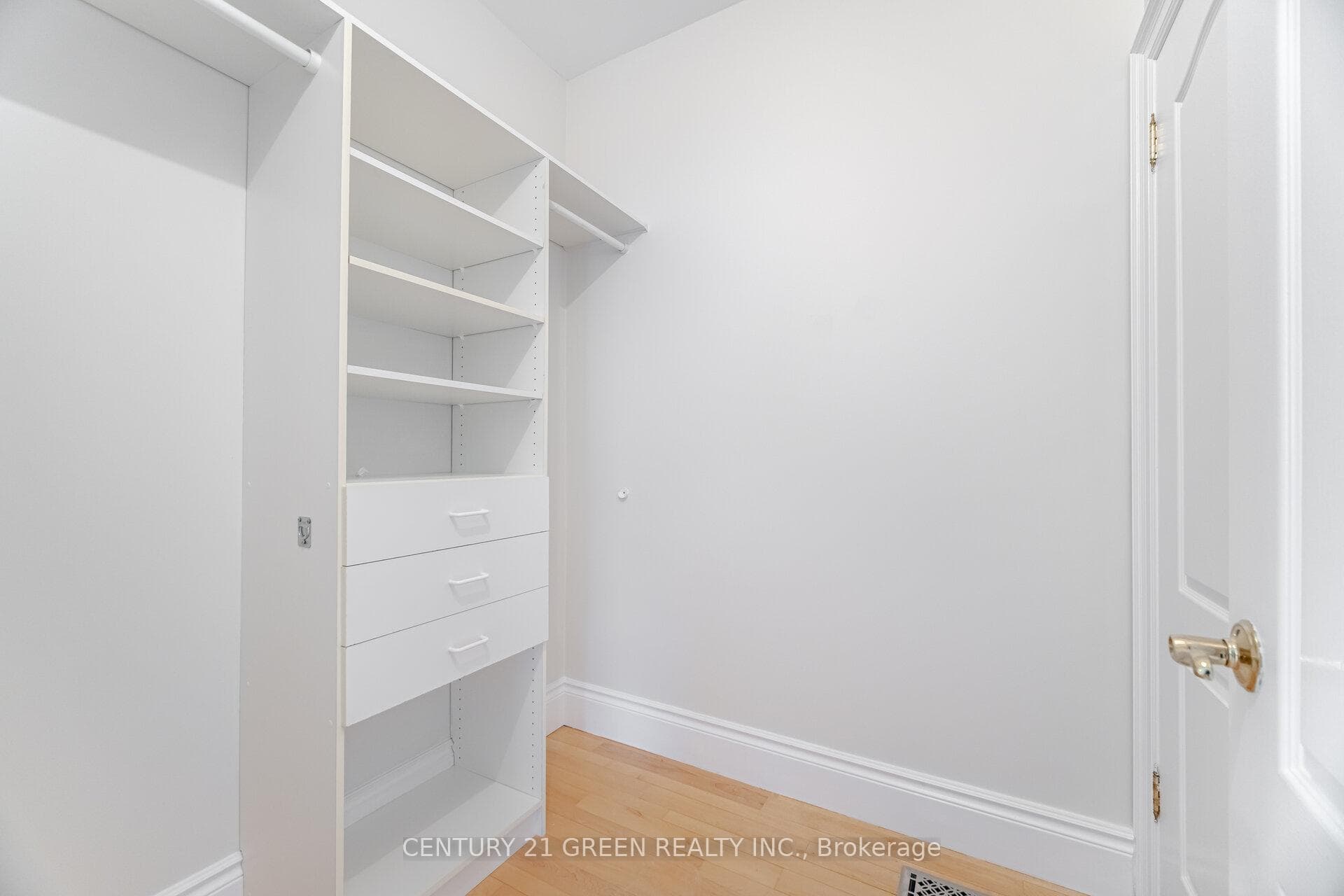 135 Glenmount Park Road photo 23