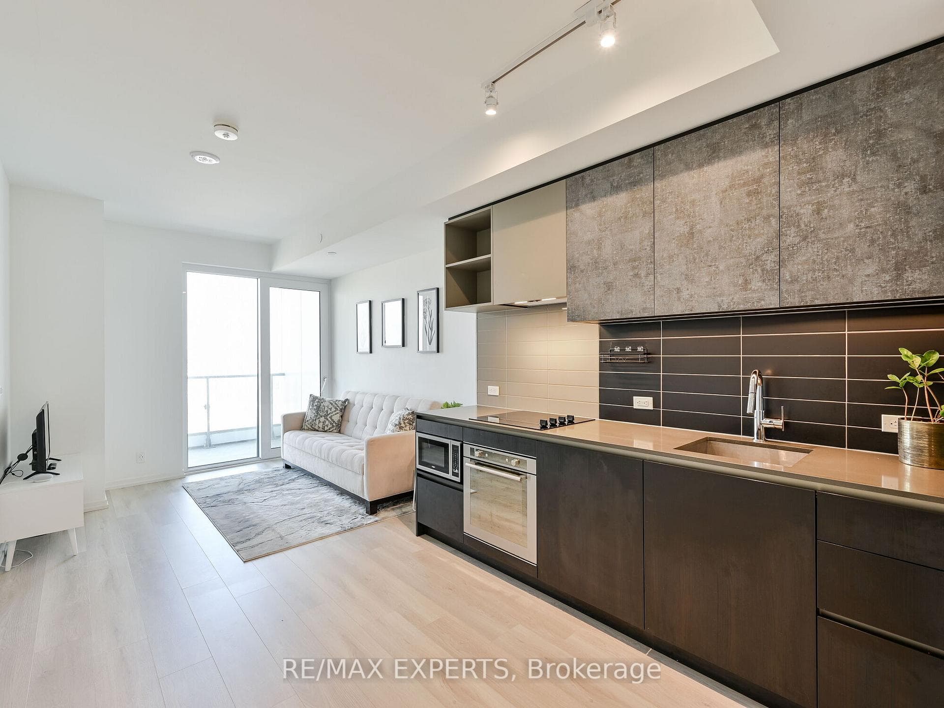 1000 Portage Parkway Unit 1815 photo 14